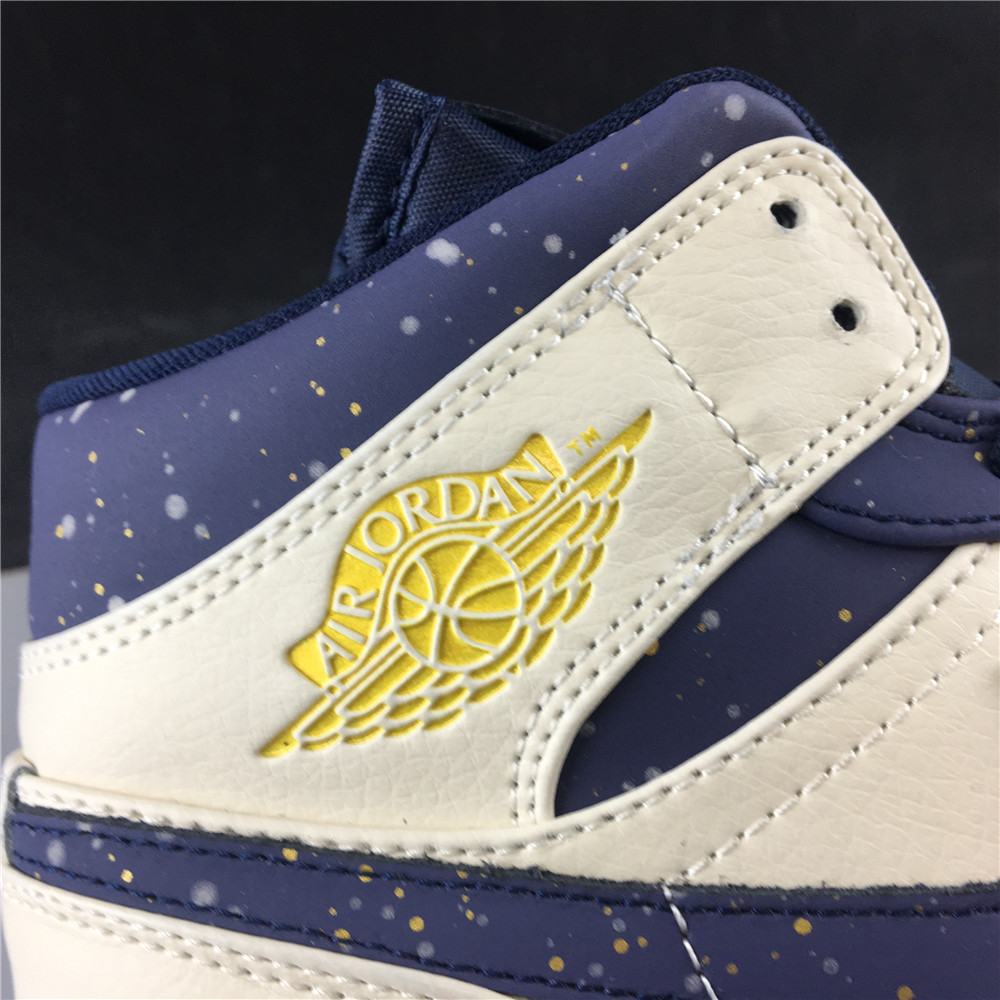 Air Jordan 1 Retro Mid Jeter AH6342-104