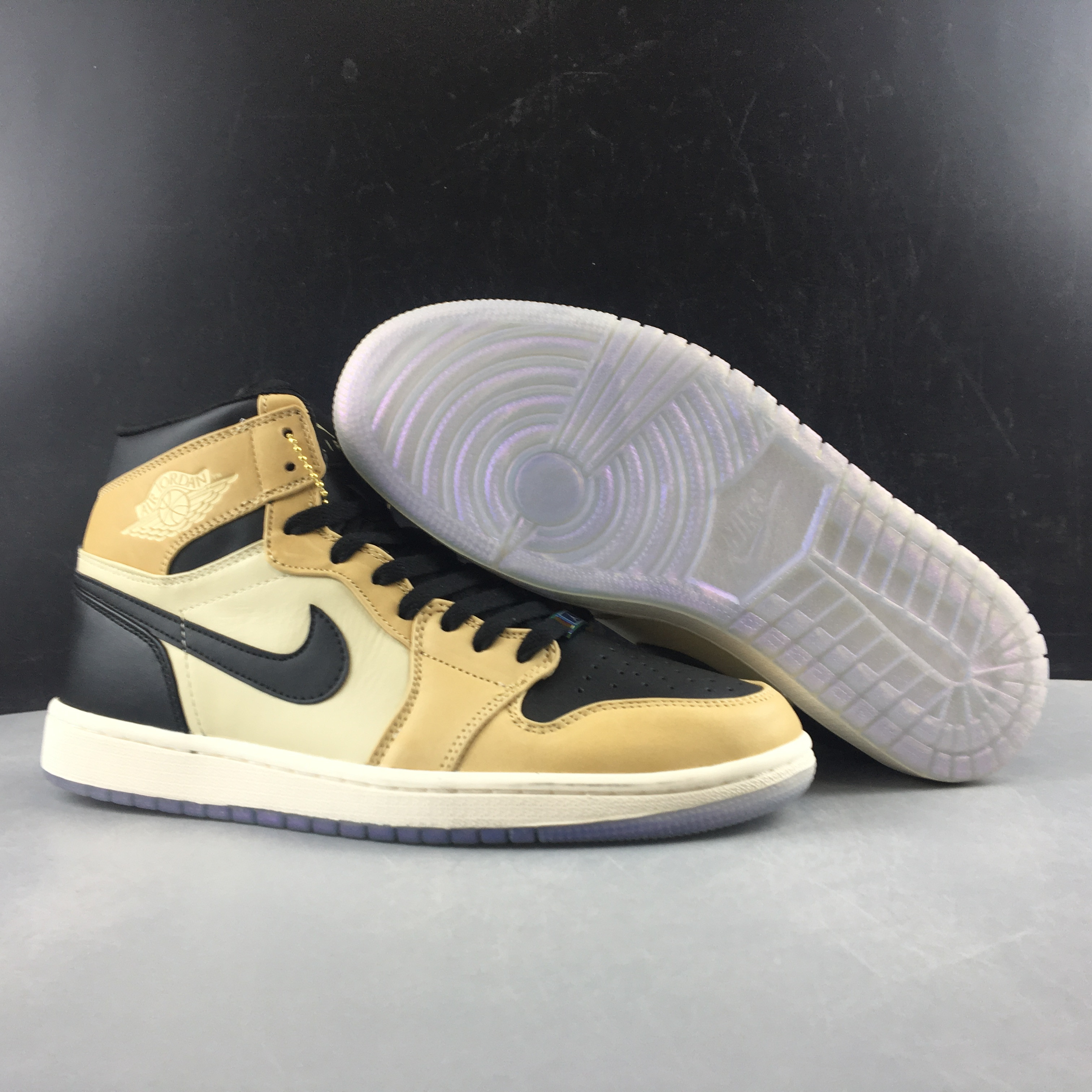 Air Jordan 1 Retro High Black Mushroom AH7389-003