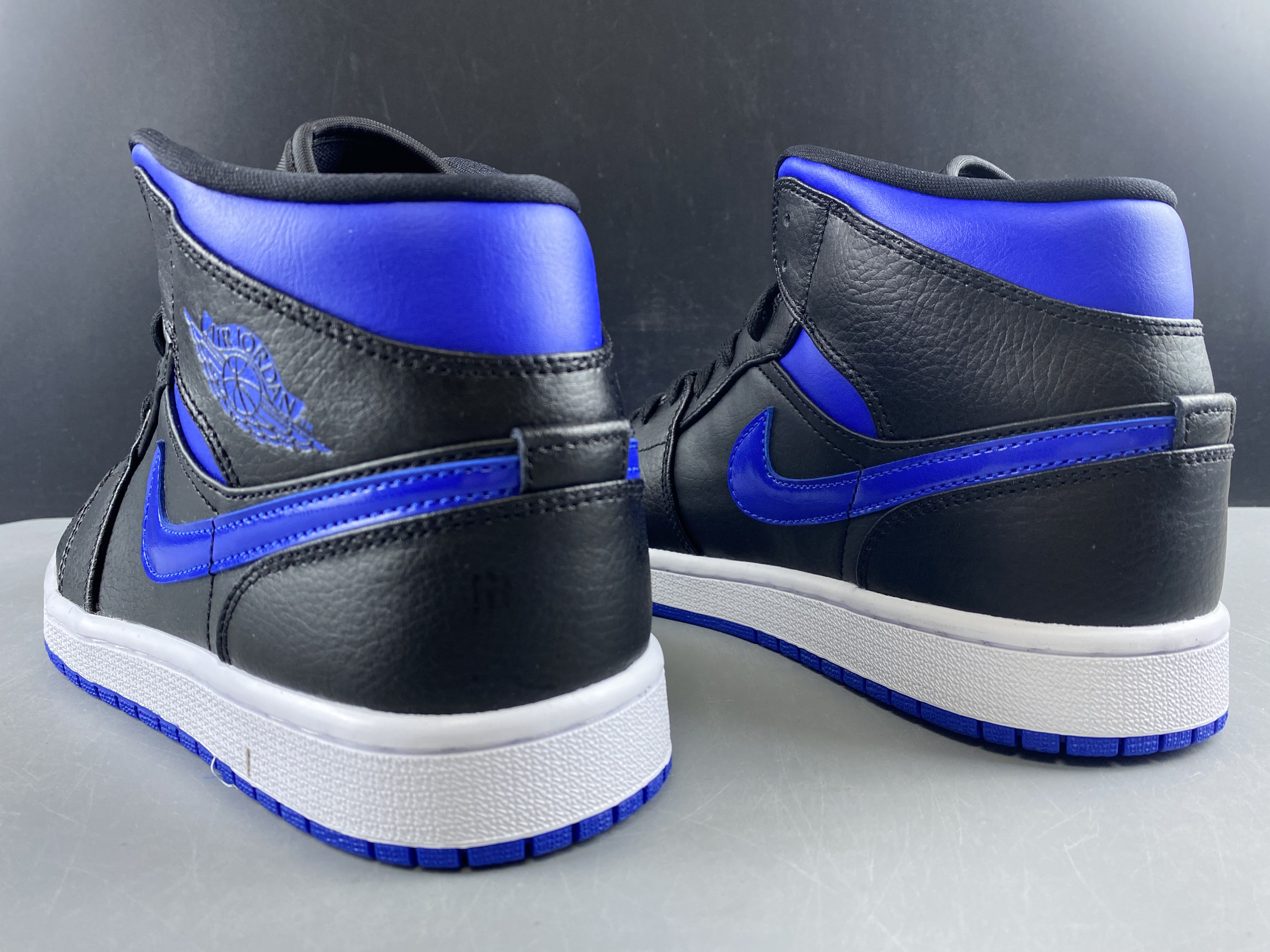 Air Jordan 1 Mid Royal (2020) 554724-068