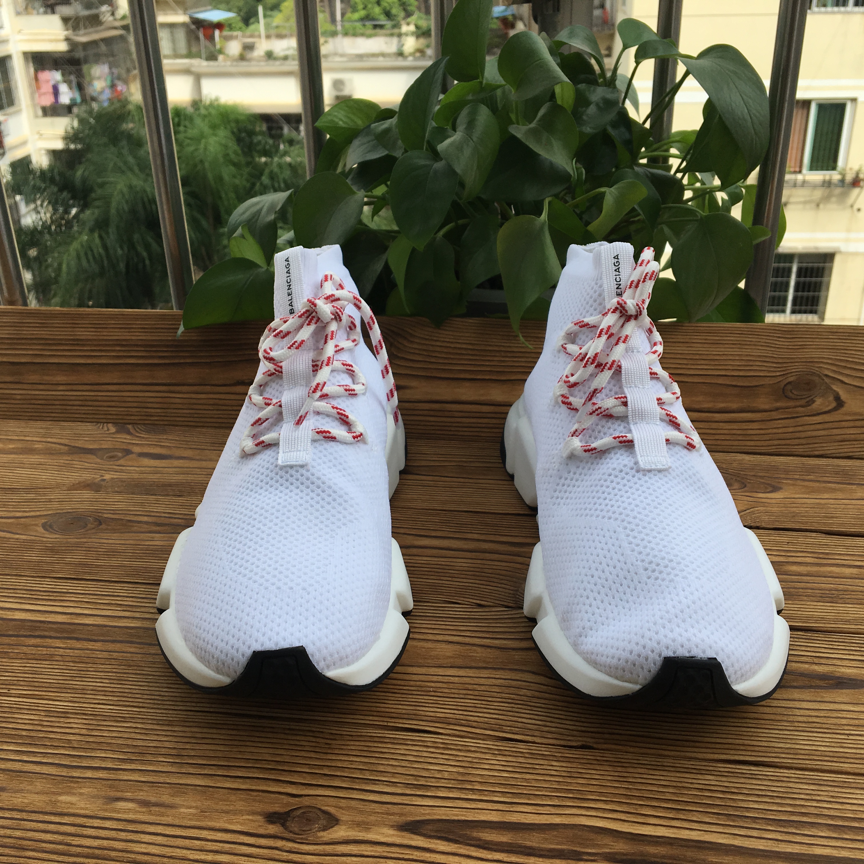 Speed Lace Up White Red 517319 W07U0 9000