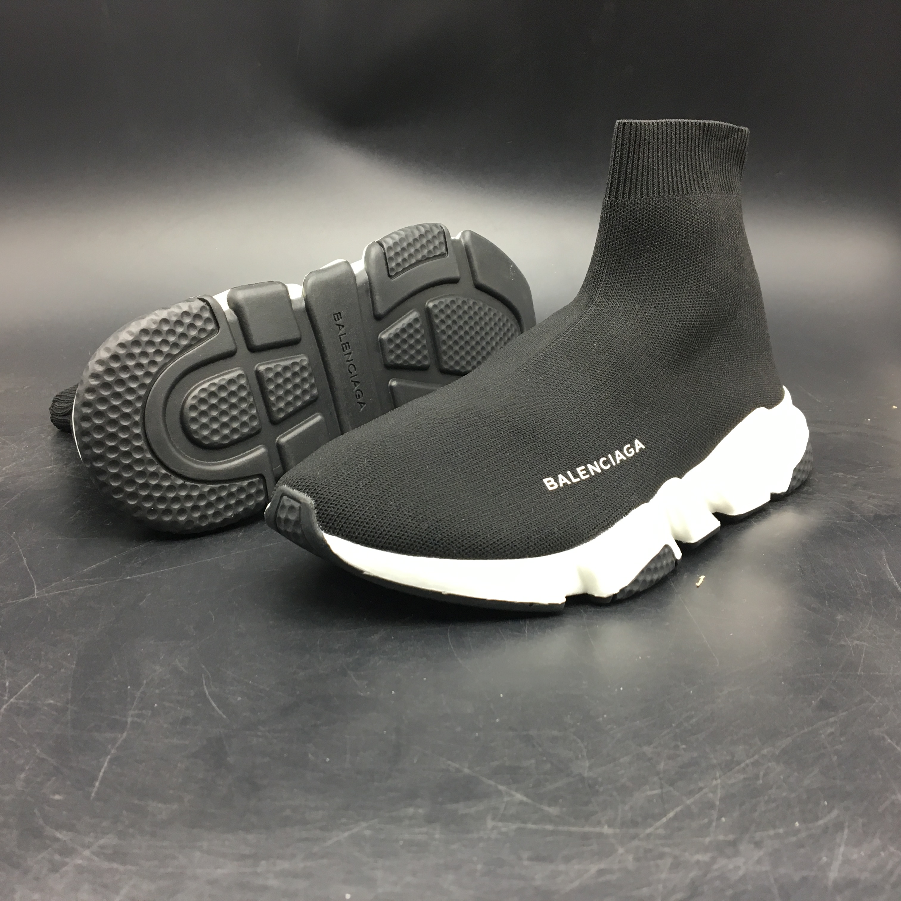 Blncig Speed Trainer Black White (W)  477289-W05G0-1000