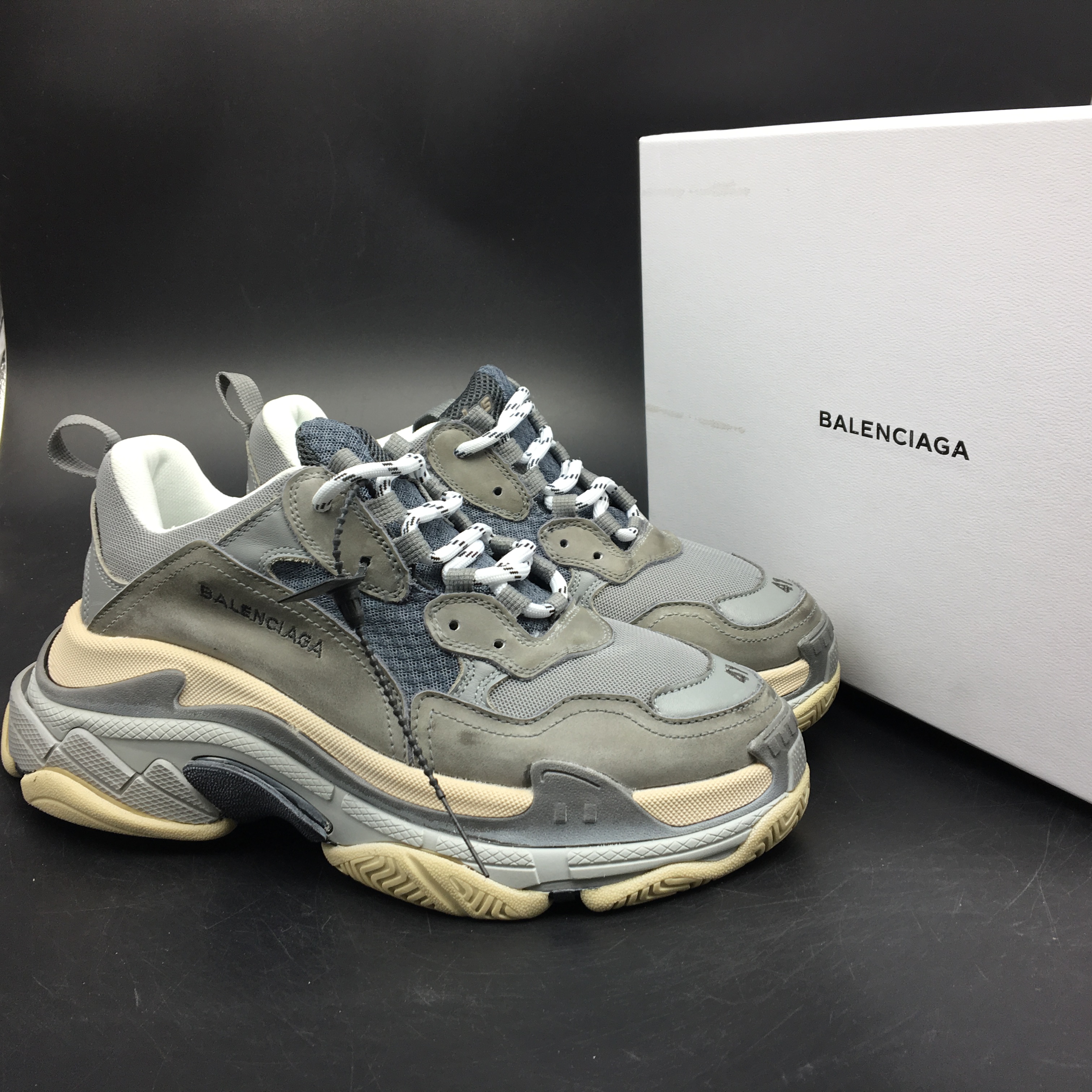 Blncig Triple S Split Black Grey