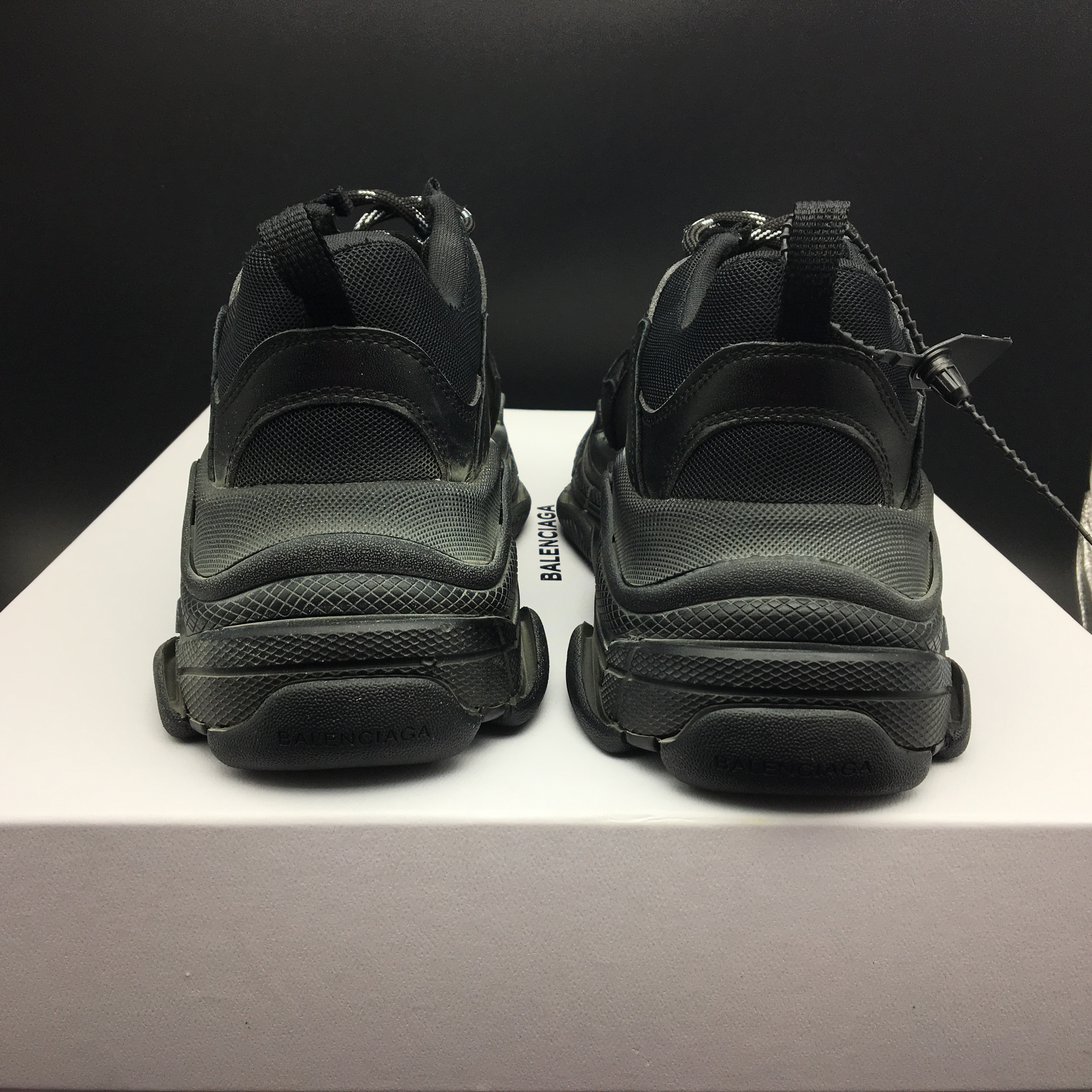 Blncig Triple S Triple Black 172342F128017