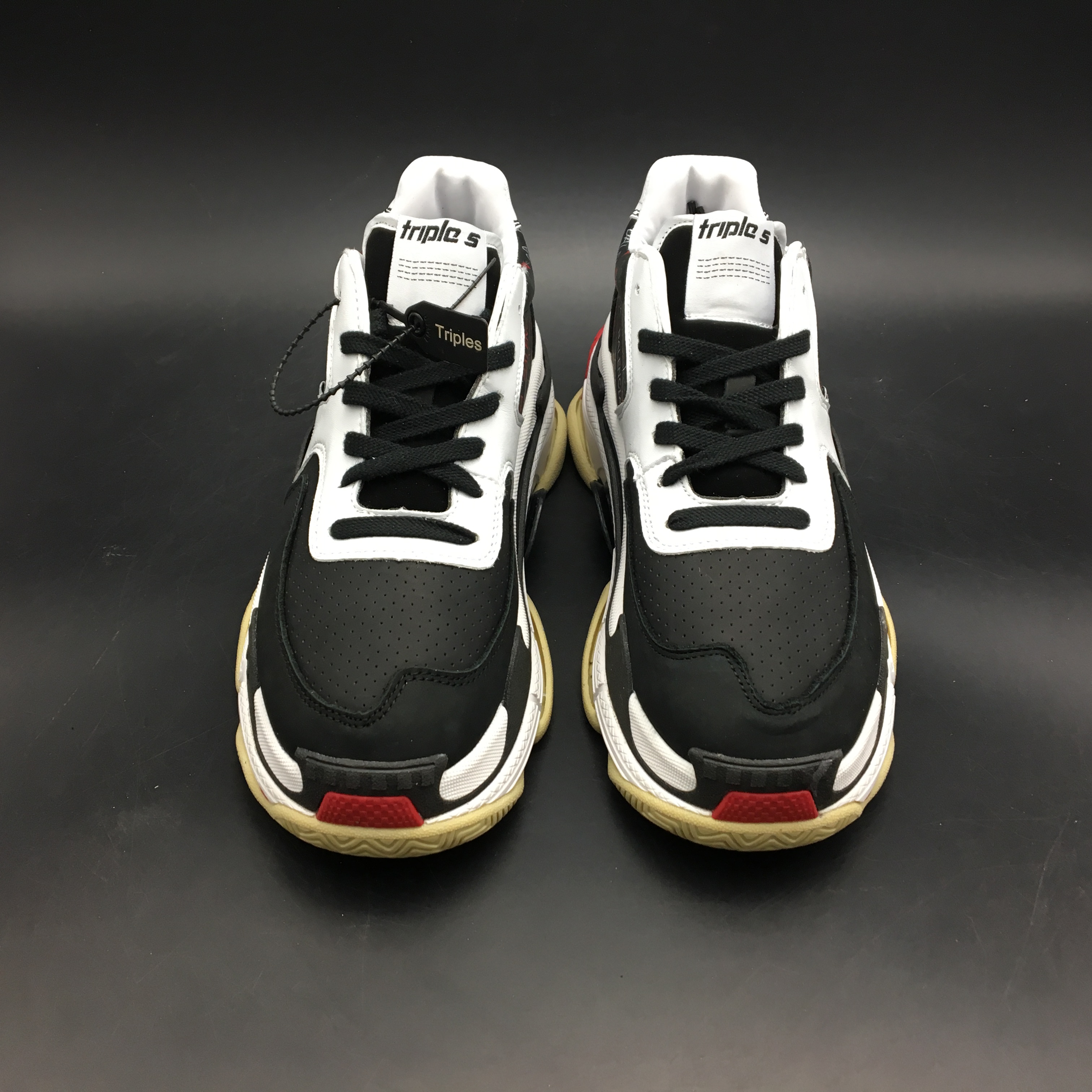 Blncig Black & White 17FW Triple S 483560-W06E1-1011