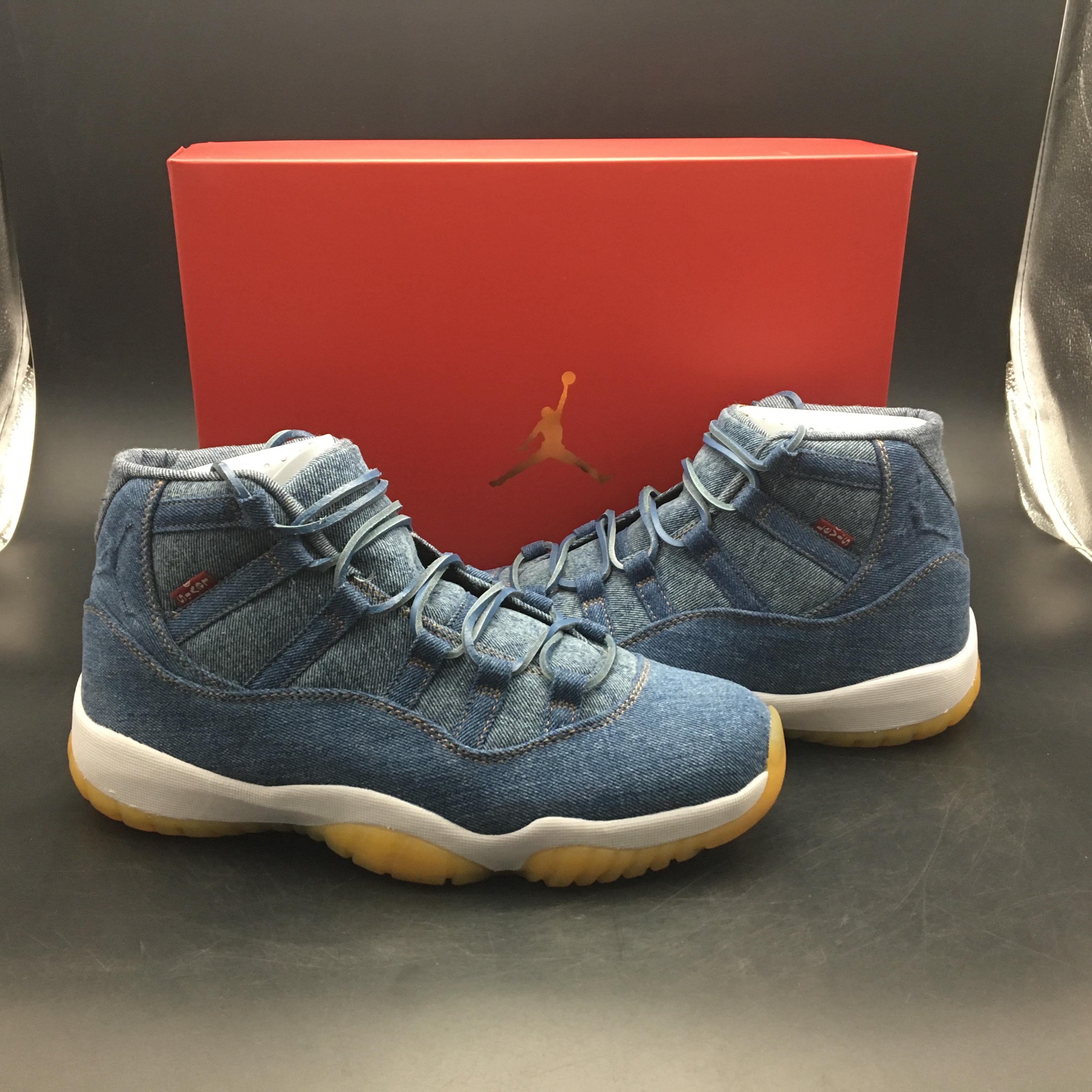 Air Jordan 11 Levis 914433-401