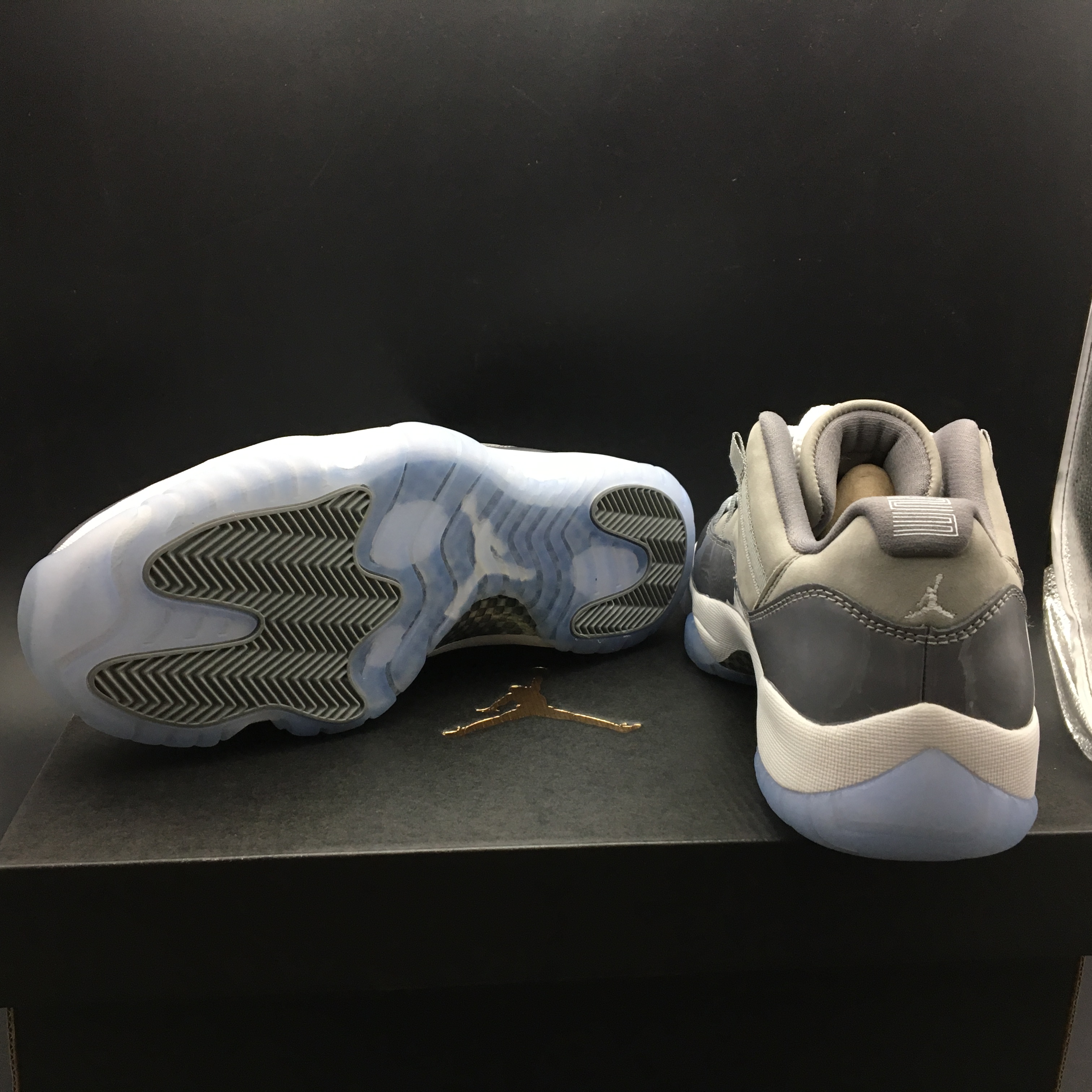 Air Jordan 11 Low “Cool Grey” 528895-003