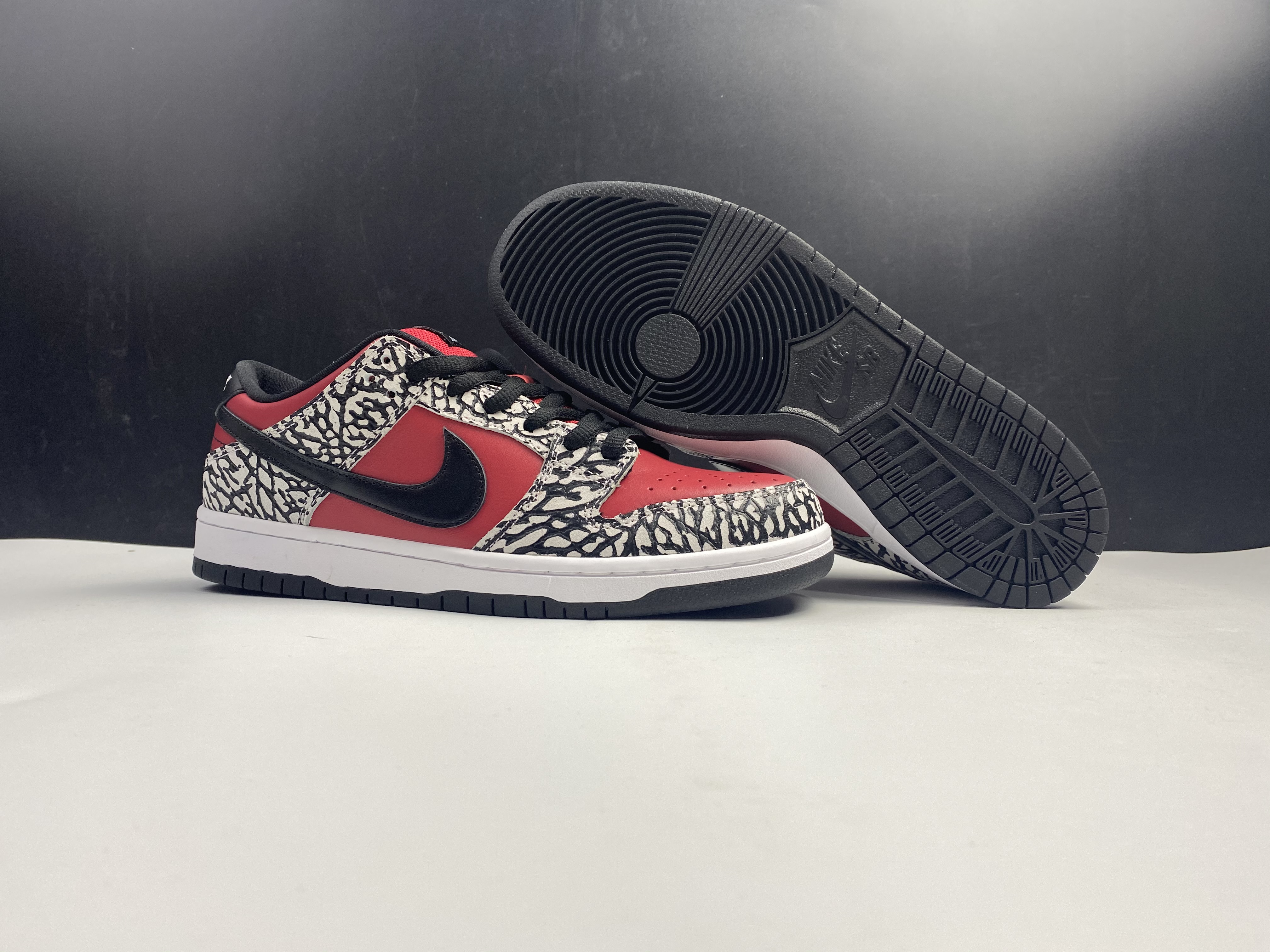 NIKE Dunk SB x Supreme 10th Anniversary Red Burst 313170-600