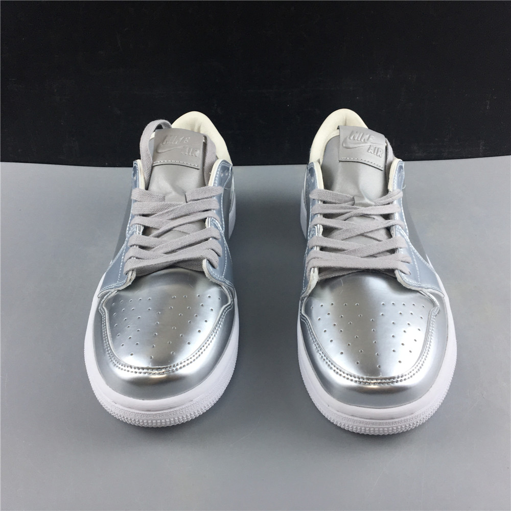 Air Jordan 1 Retro Low Pinnacle Metallic Silver 852549-003