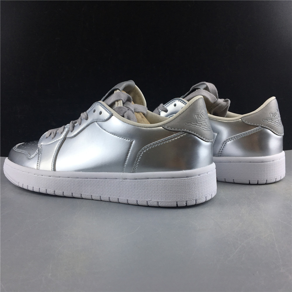 Air Jordan 1 Retro Low Pinnacle Metallic Silver 852549-003