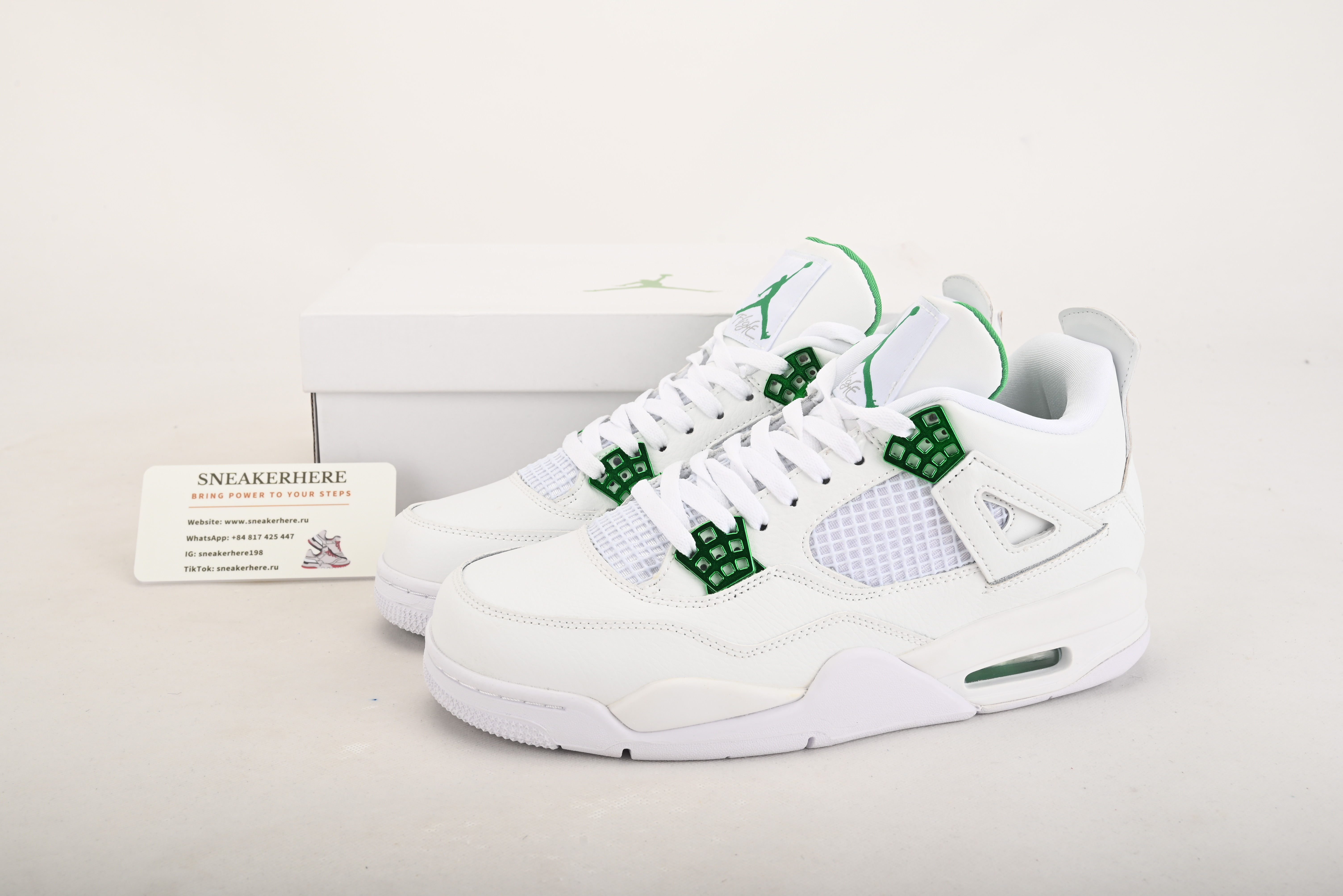 Air Jordan 4 Retro Metallic Green CT8527-113