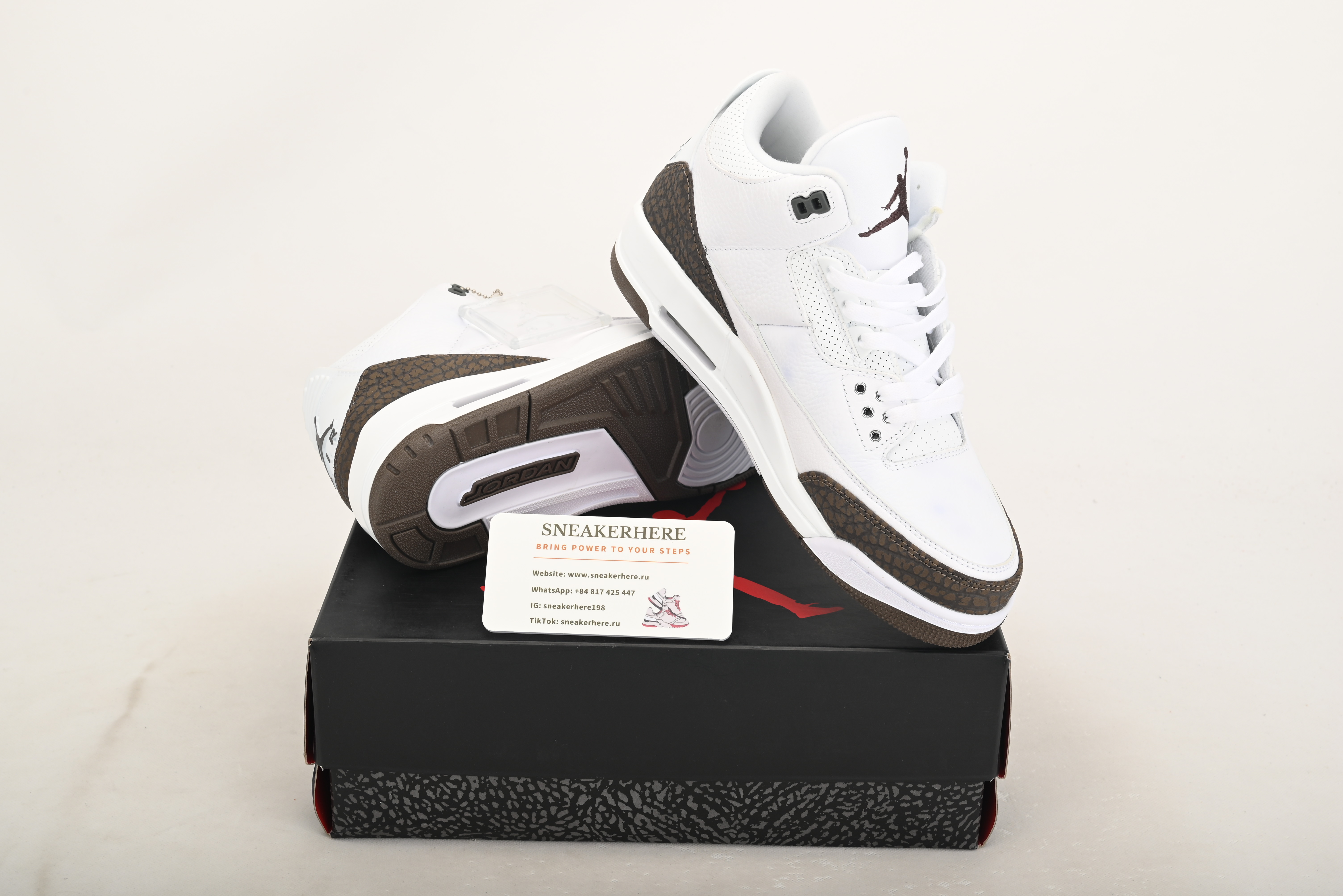 Air Jordan 3 Retro Mocha (2018) 136064-122