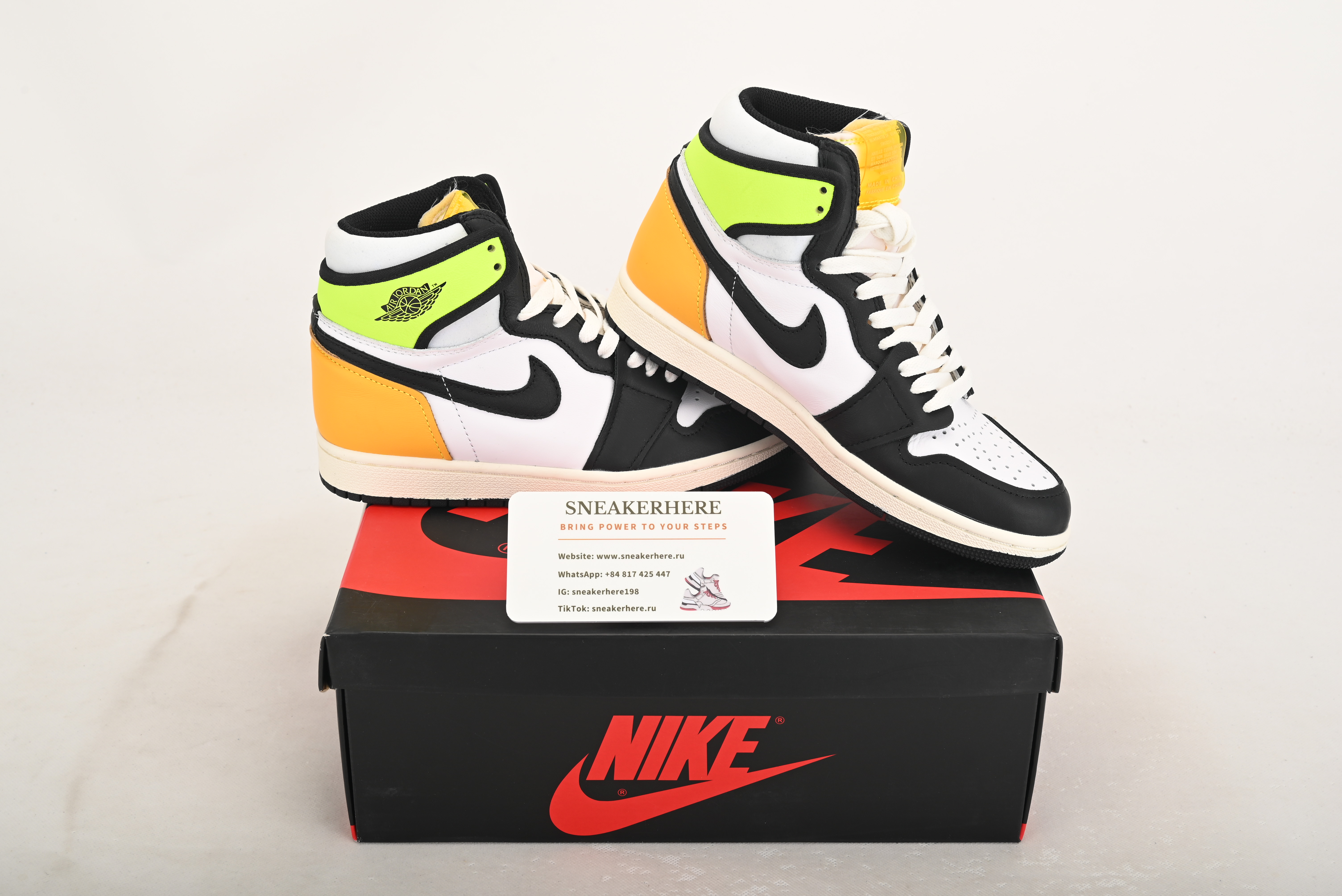 Air Jordan 1 Retro High White Black Volt University Gold 555088-118
