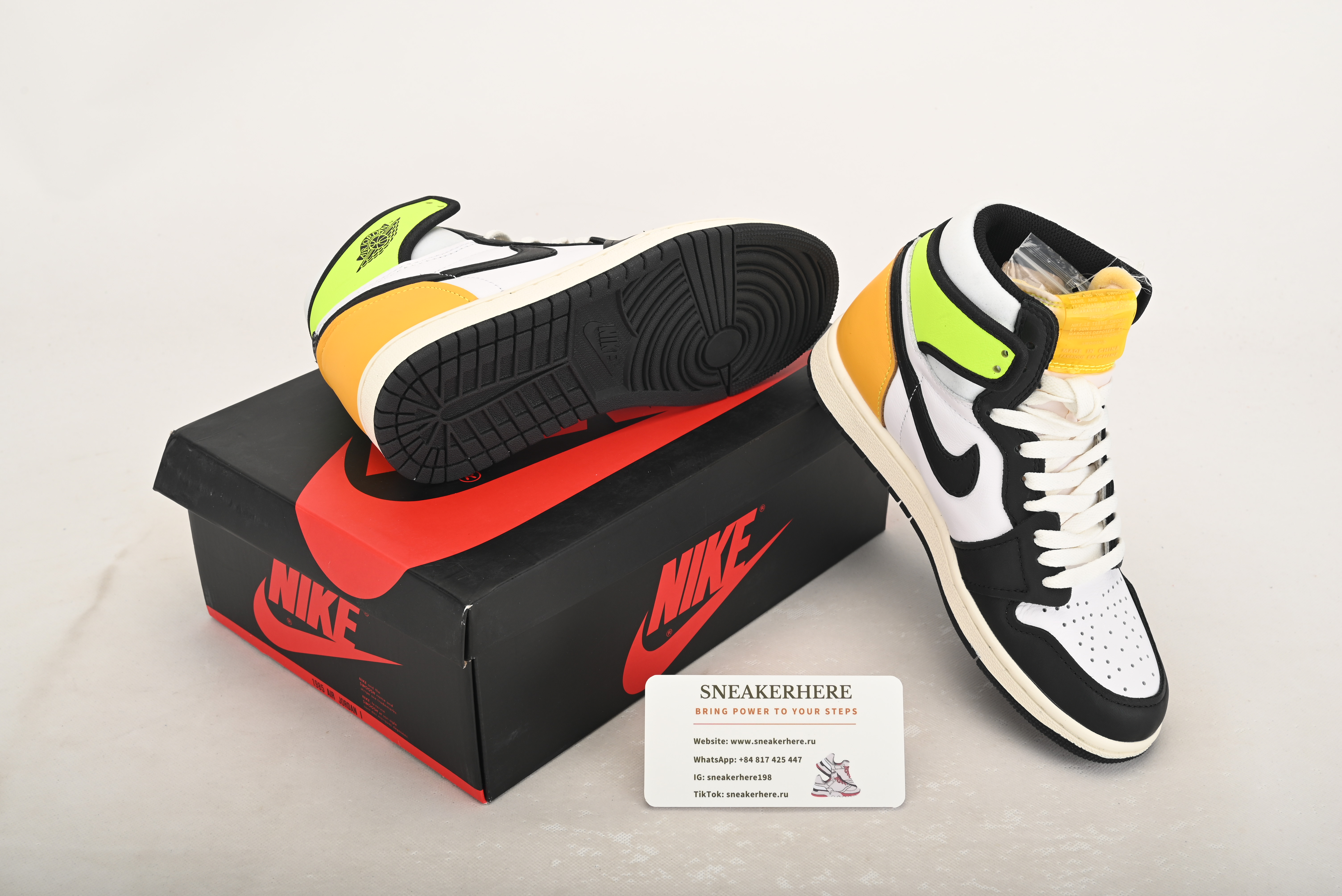 Air Jordan 1 Retro High White Black Volt University Gold 555088-118
