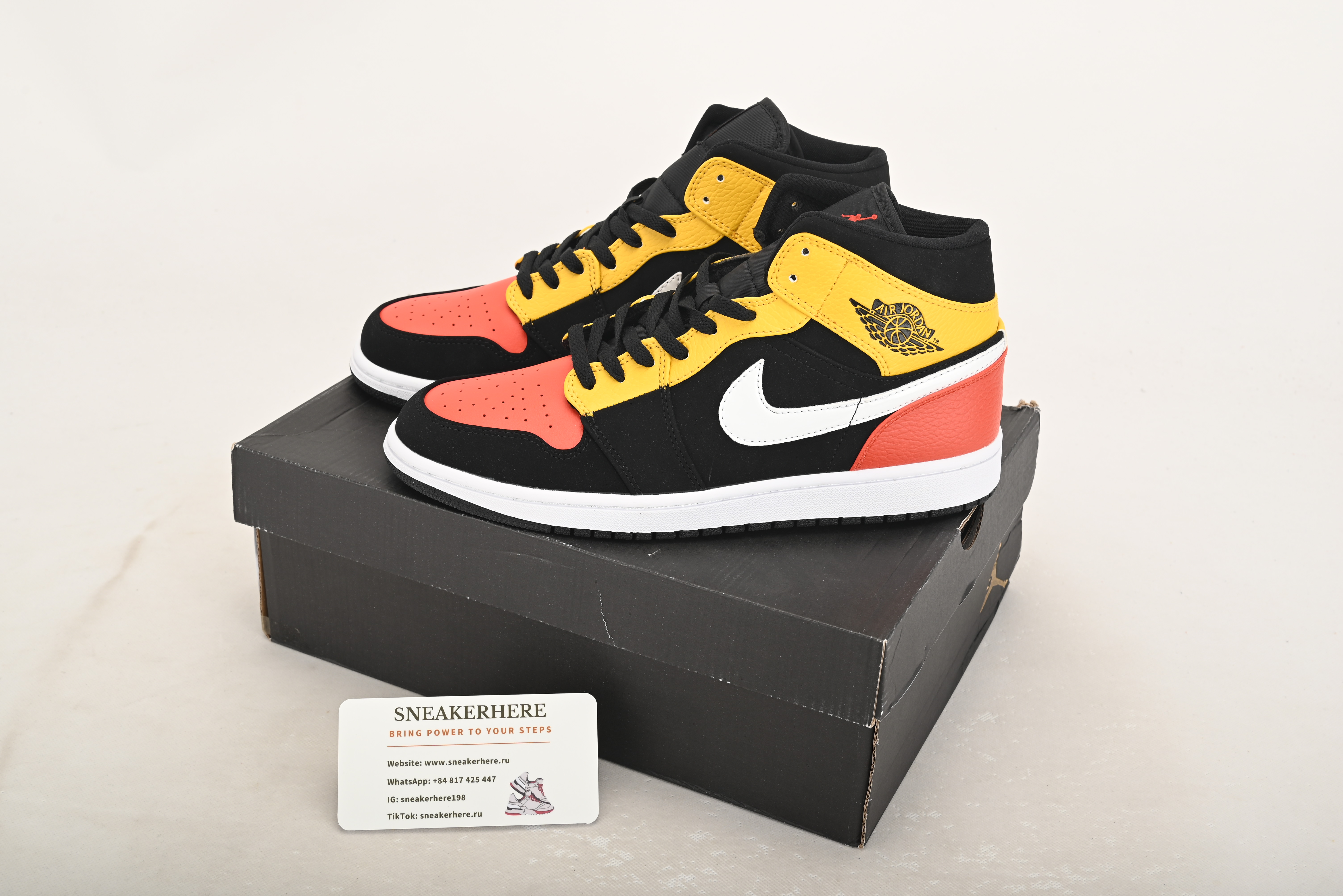 Air Jordan 1 Mid Black Amarillo Orange 852542-087