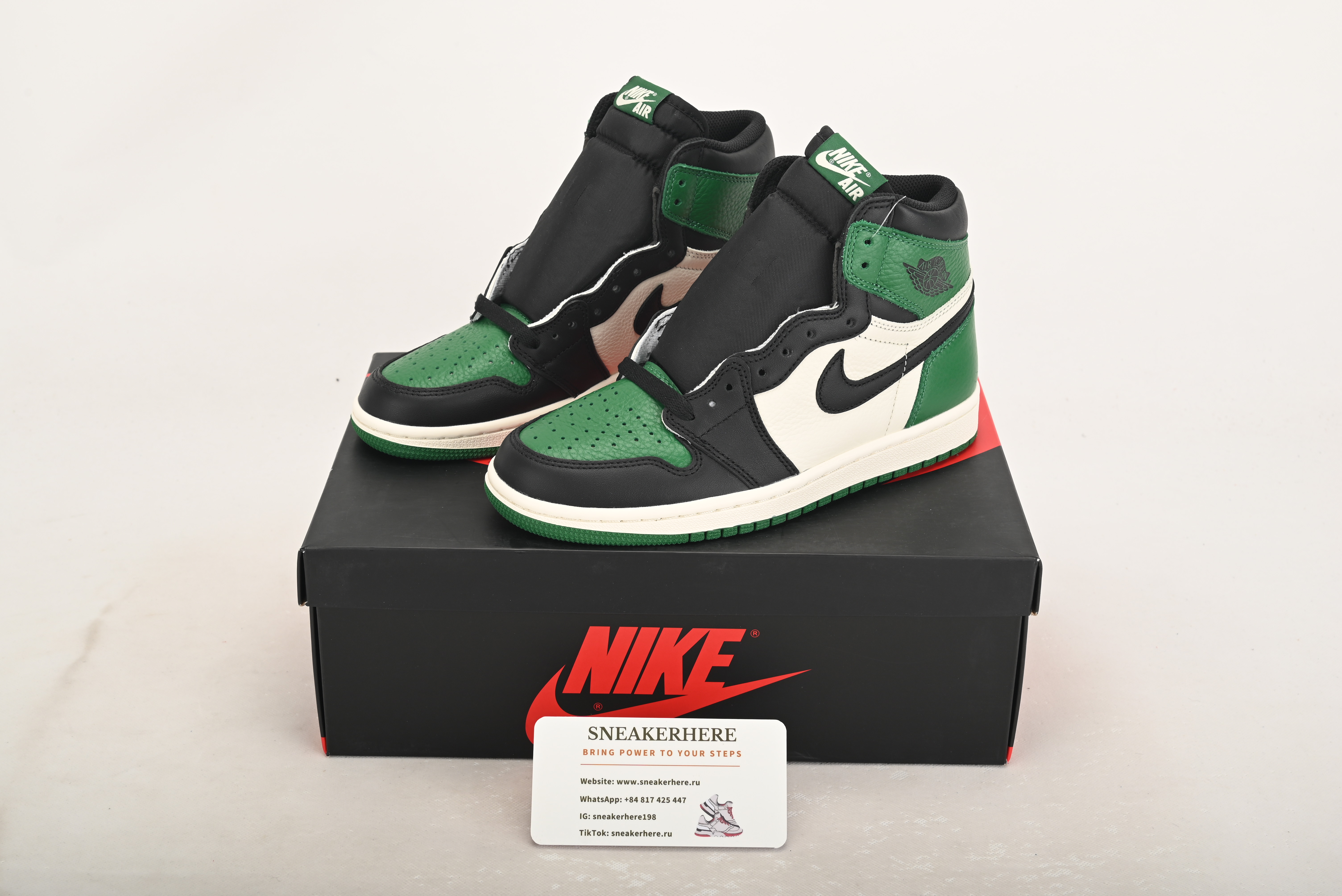 Air Jordan 1 Retro High Pine Green 555088-302