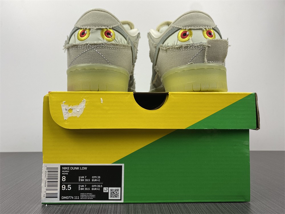 Nike SB Dunk Low “Mummy” DM0774-111