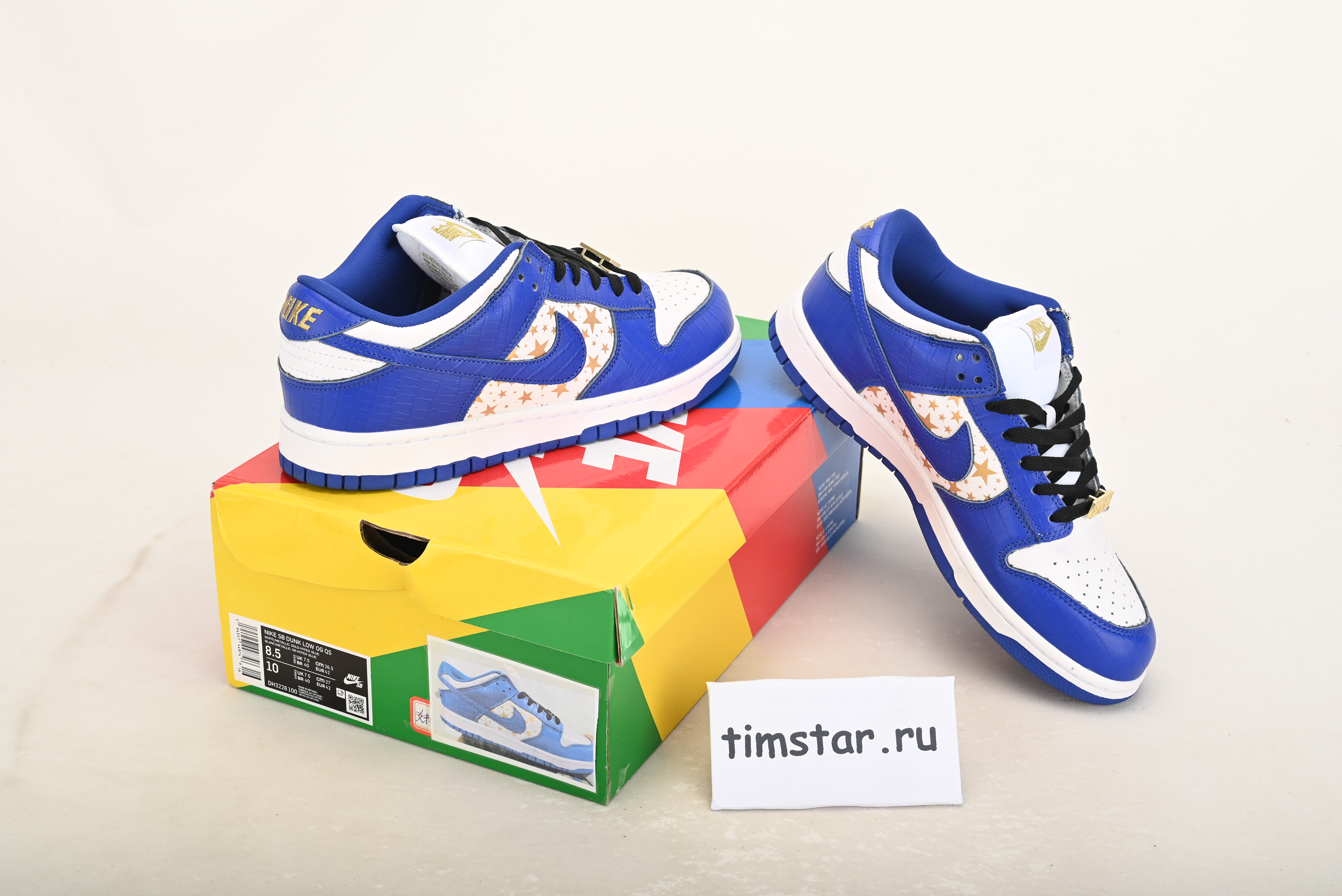 Supreme x Nike SB Dunk Low White and Blue Crocodile DH3228-10