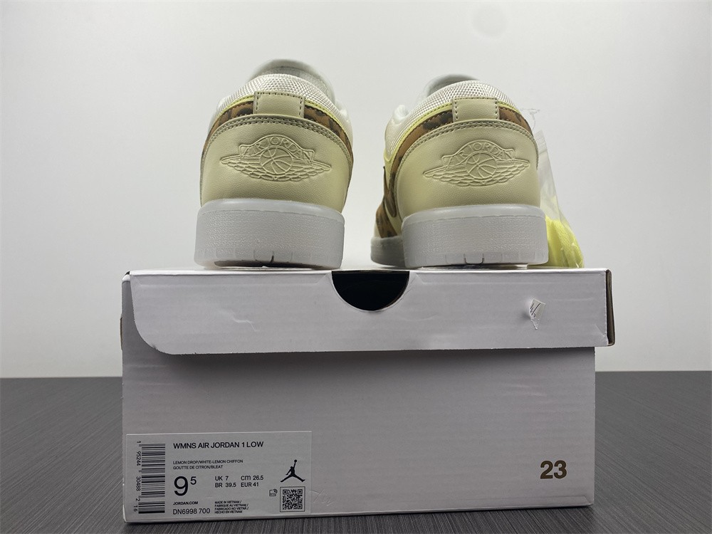 Air Jordan 1 Low SNKRS Day (W) DN6998-700