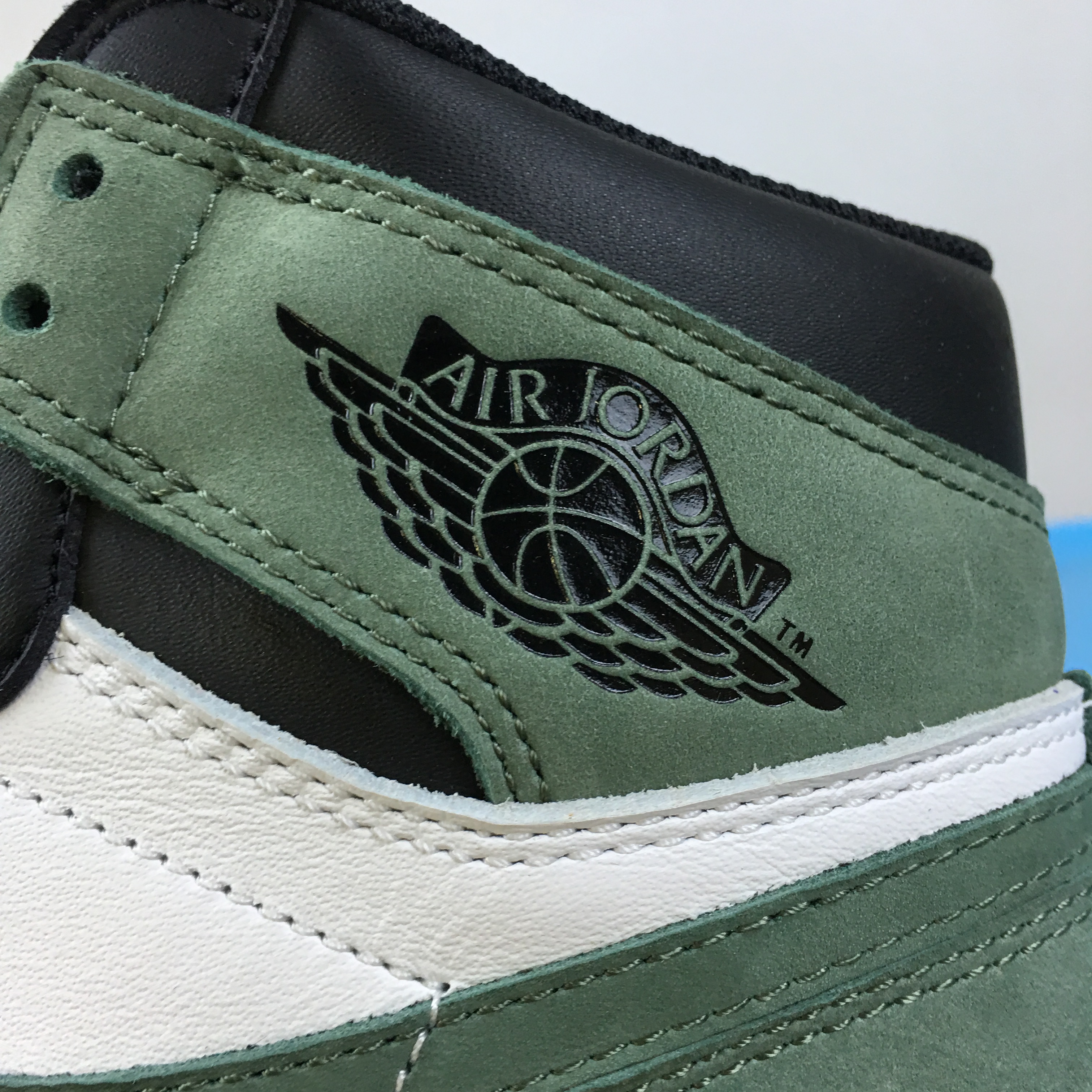Air Jordan 1 Retro High Clay Green 555088-135