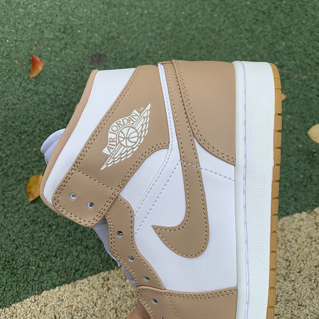 Air Jordan 1 Mid Tan Gum 554724-271