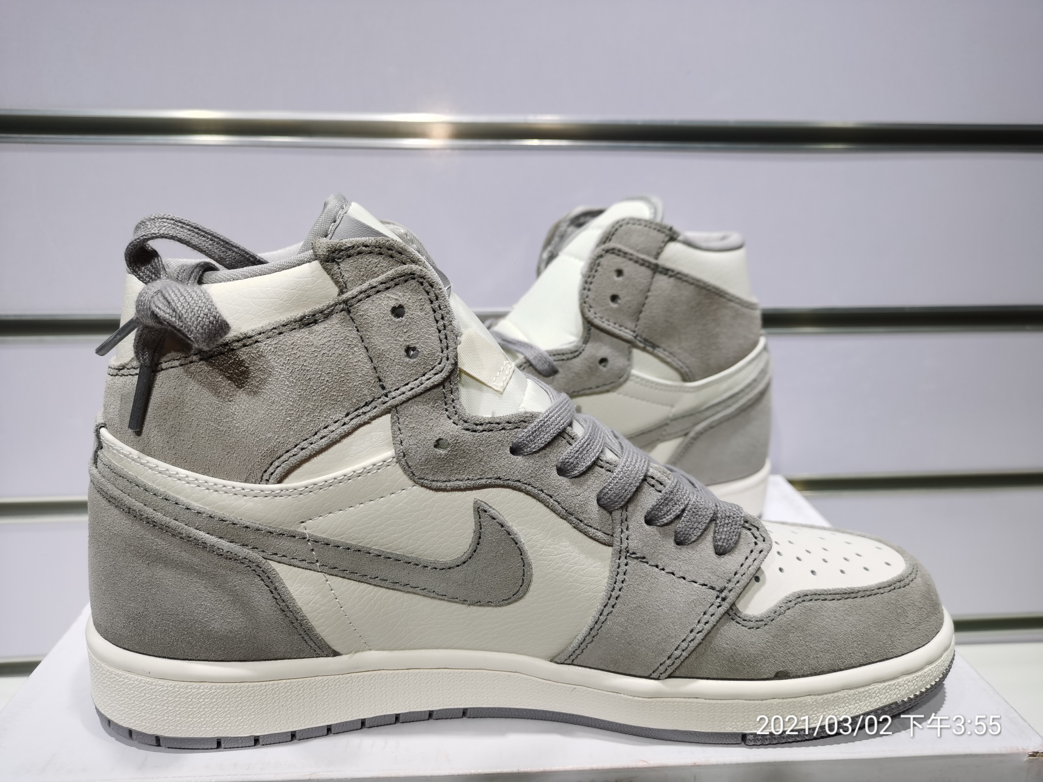 Air Jordan 1 Retro High Pale Ivory AH7389-101