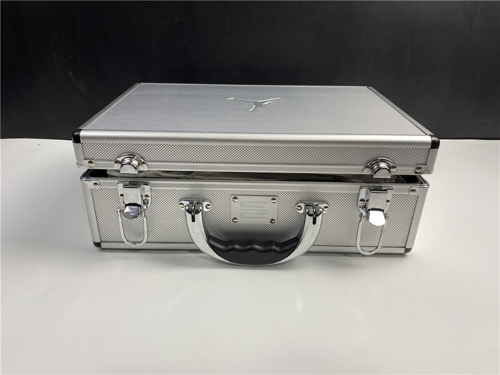 Air Jordan 1 Retro High CO Japan Neutral Grey (Suitcase) DA0382-029