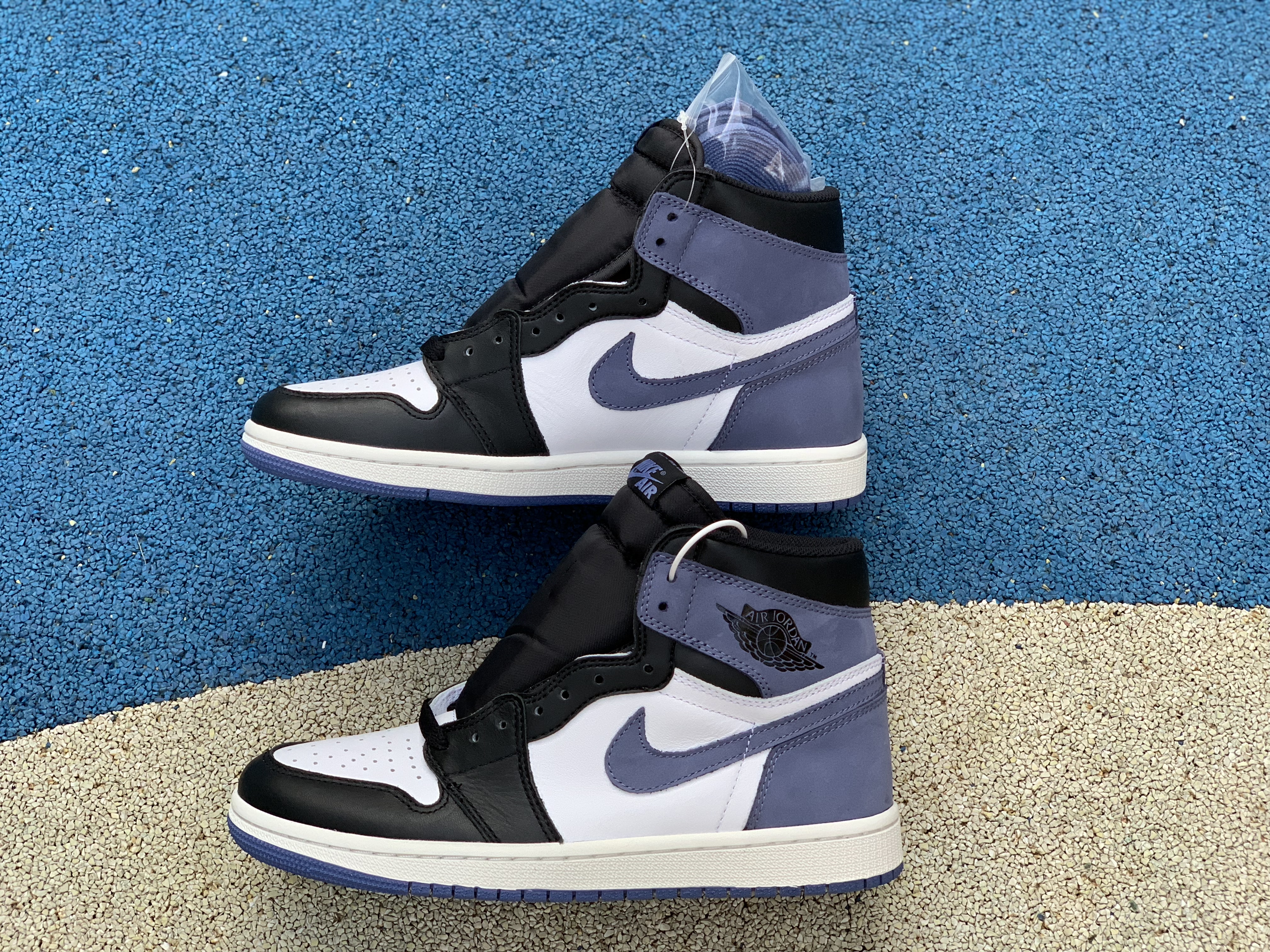 Air Jordan 1 Retro High Blue Moon 555088115