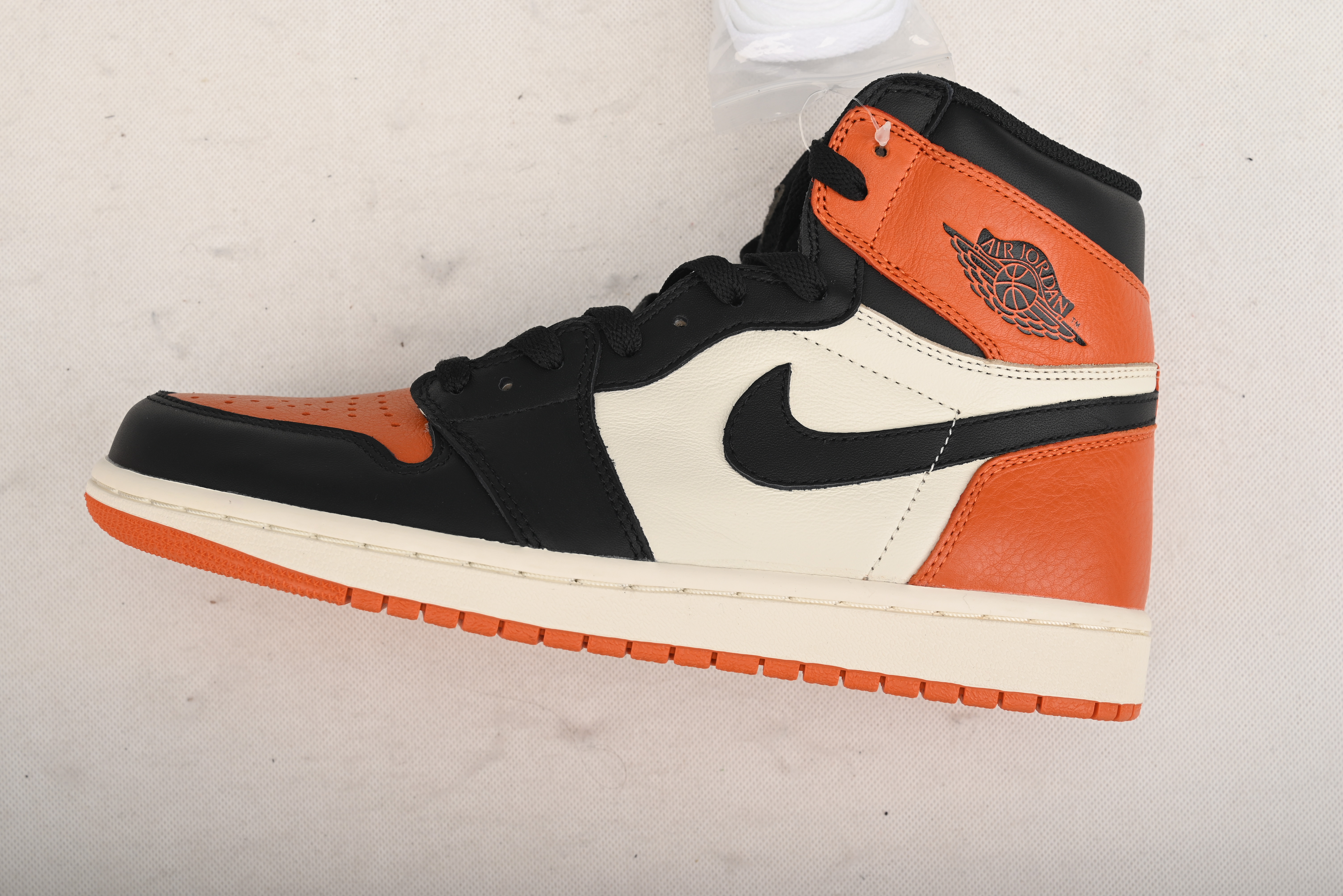 Jordan 1 Retro High Satin Shattered Backboard (W) AV3725-010