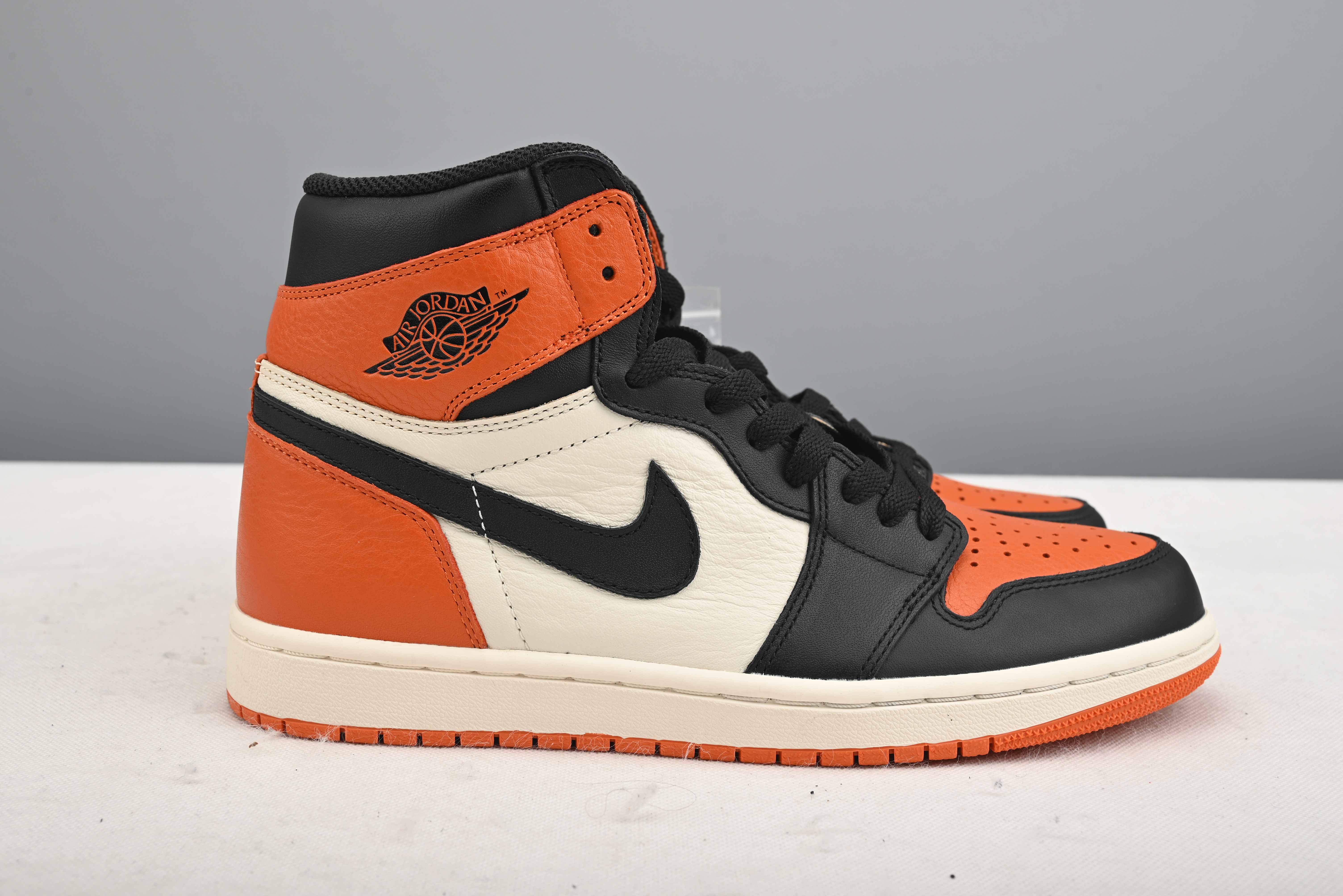 Jordan 1 Retro High Satin Shattered Backboard (W) AV3725-010