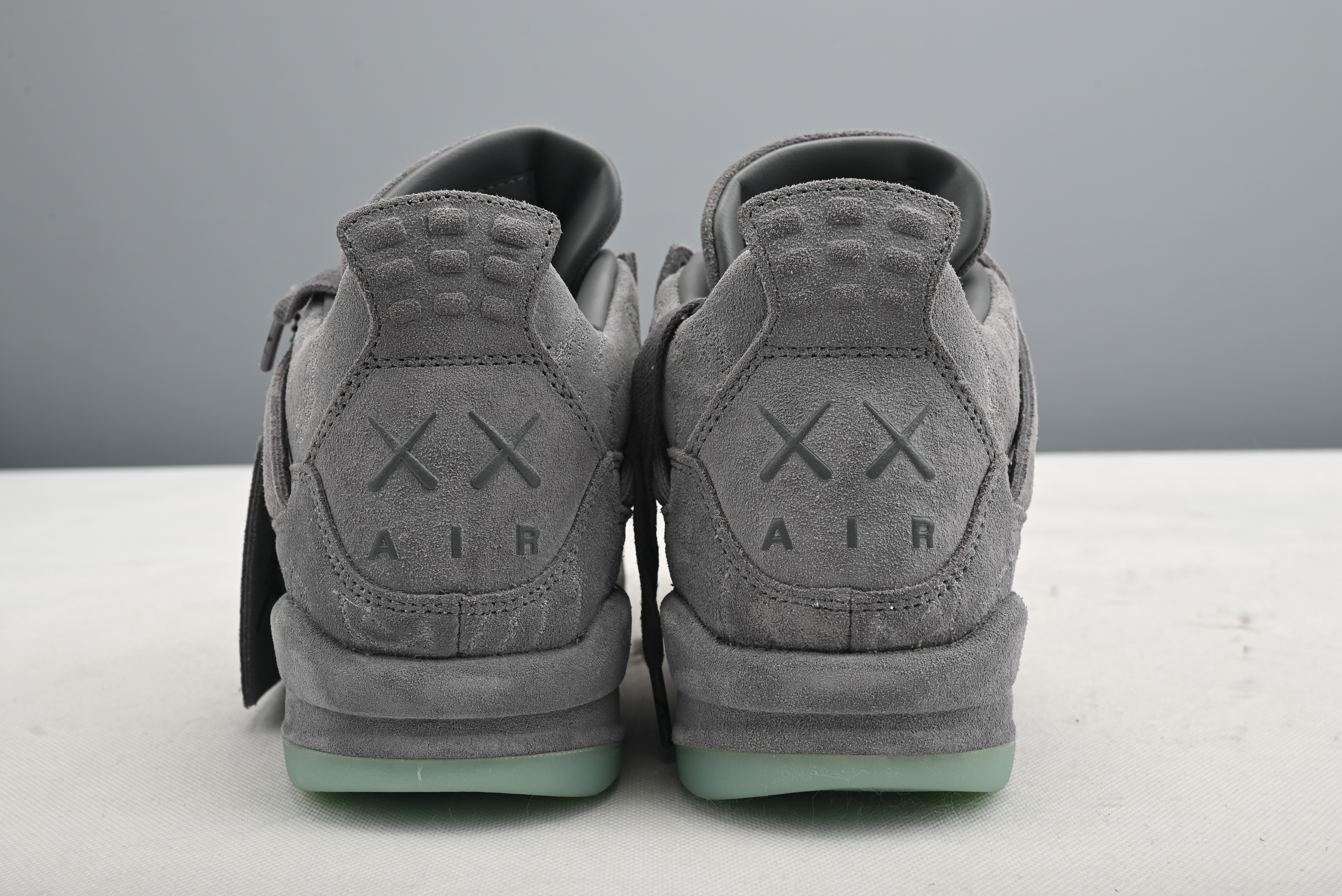 Jordan 4 Retro Kaws 930155-003