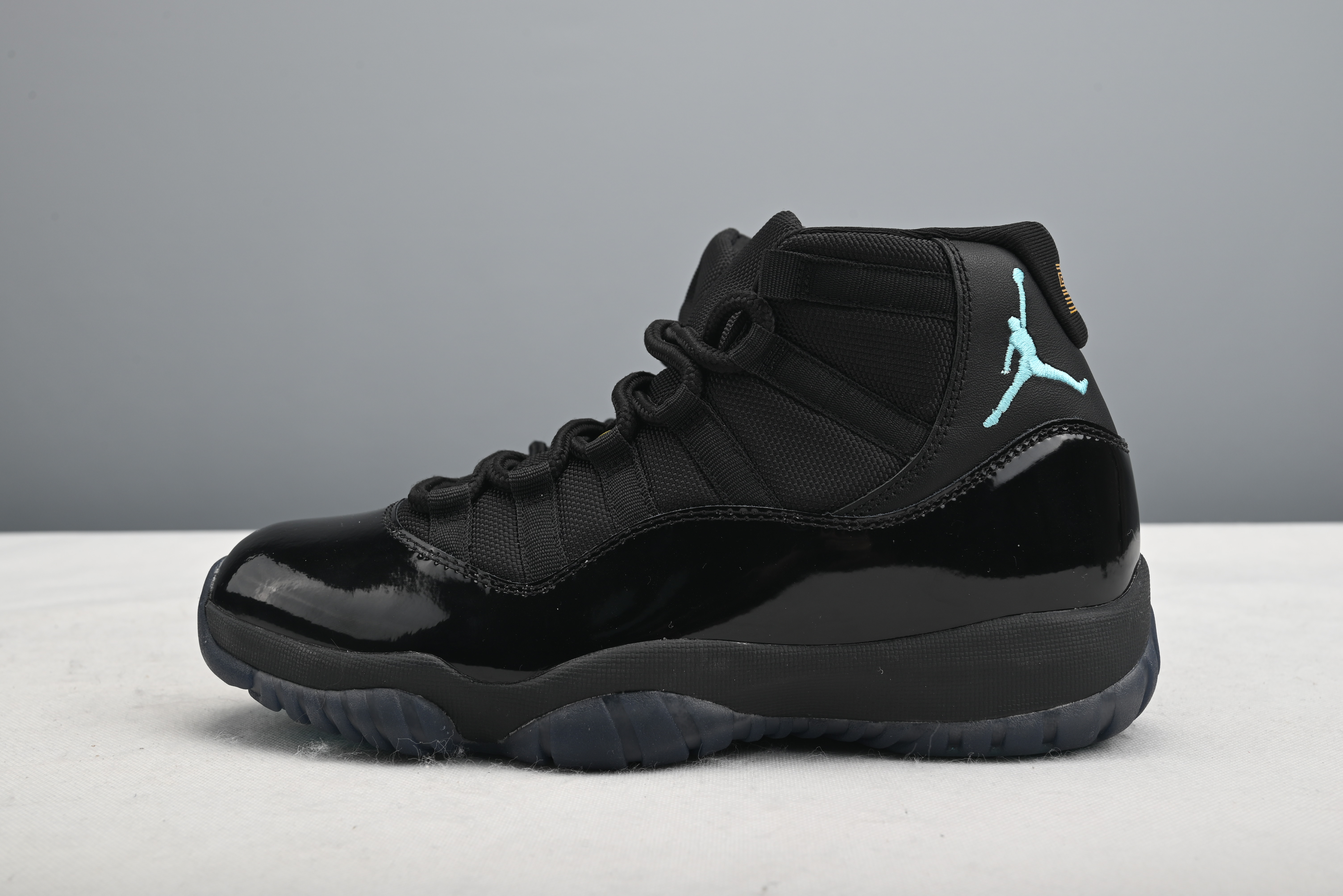 Jordan 11 Retro Gamma Blue 378038-006