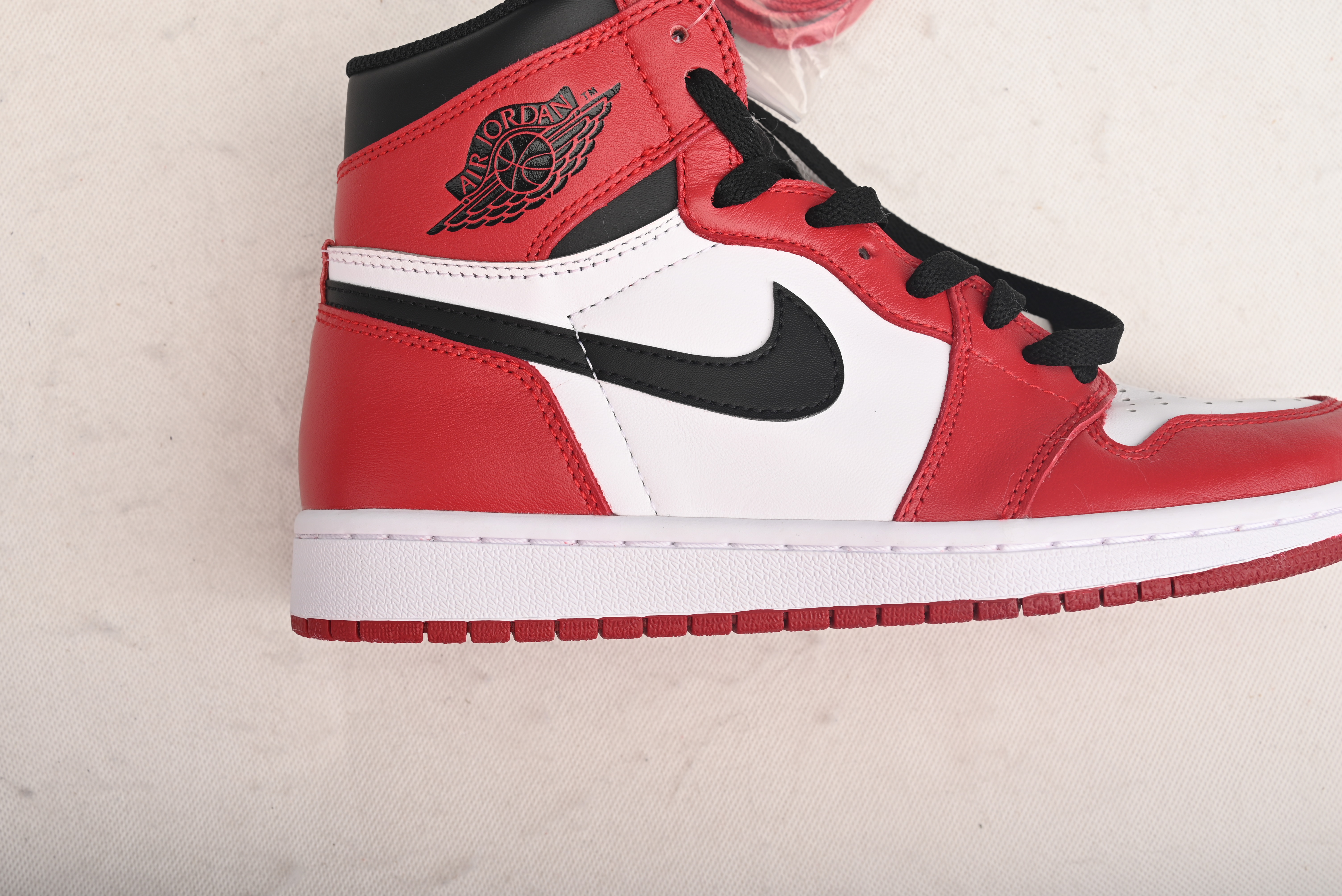 Jordan 1 Retro Chicago (2015)  555088-101