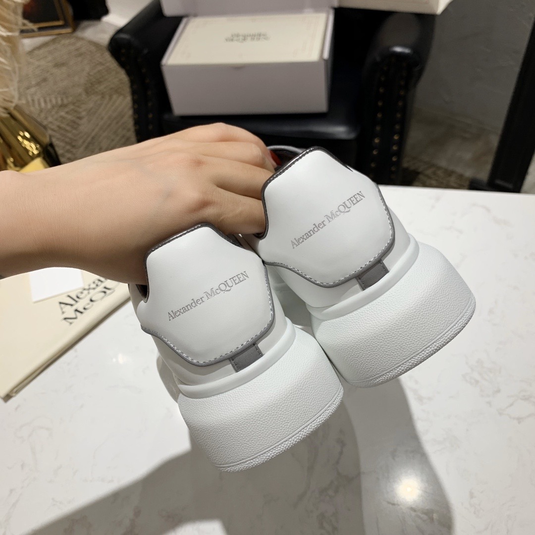 Alxndr McQN Reflective Trimmed