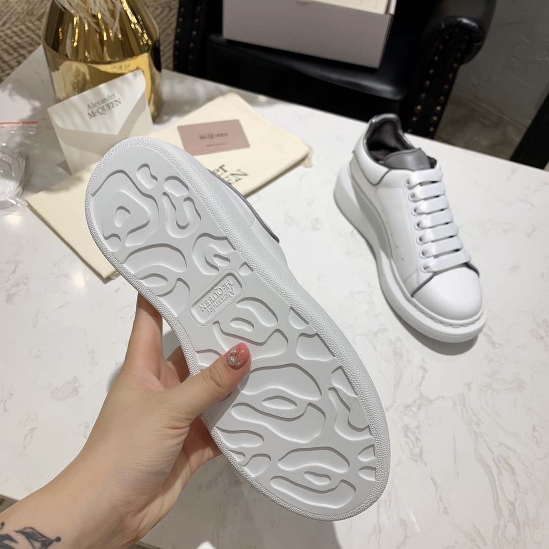 Alxndr McQN Reflective Trimmed