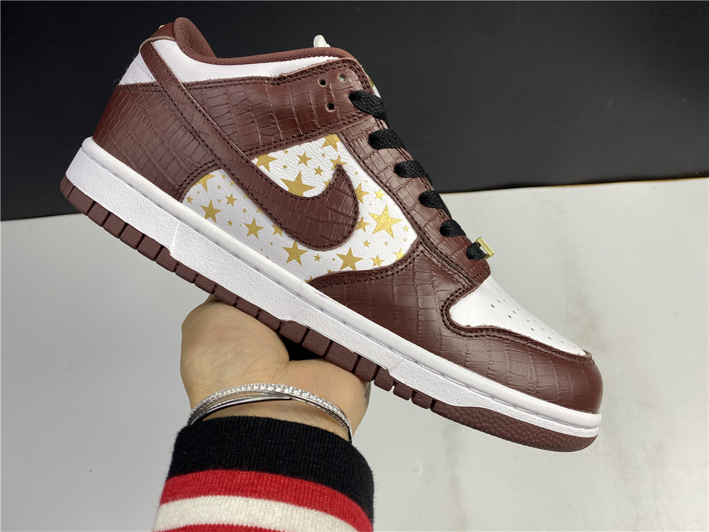 Nike SB Dunk Low Supreme Stars Barkroot Brown (2021) DH3228-103