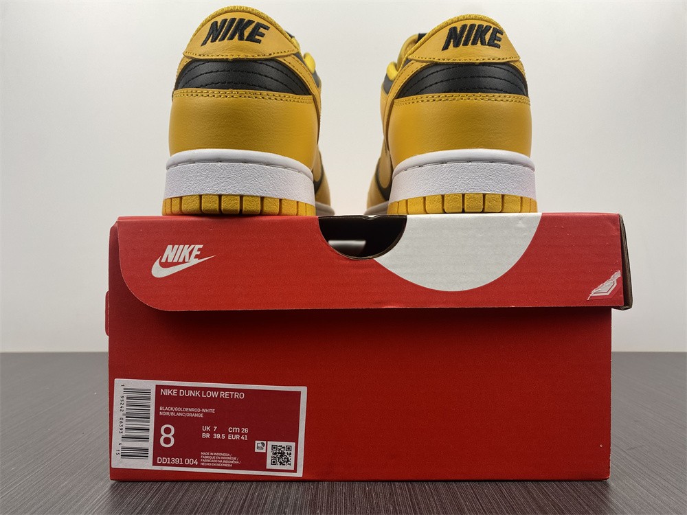 Nike Dunk Low Takes on a Familiar “Goldenrod” Colorwa  DD1391-004