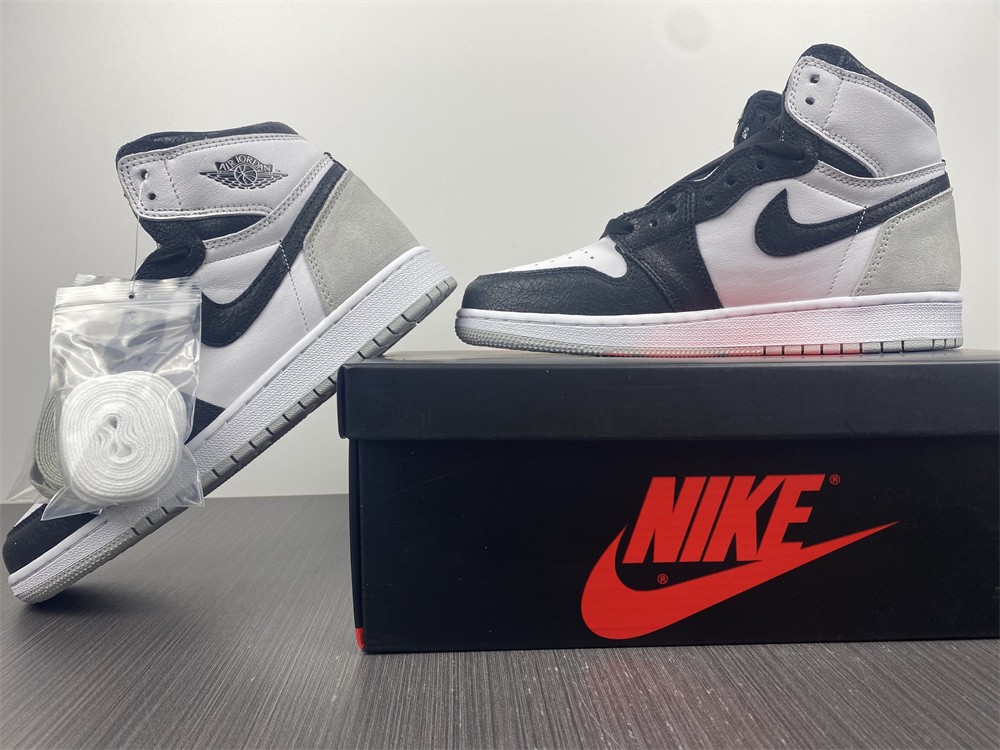 Jordan 1 Retro High OG Bleached Coral  555088-108