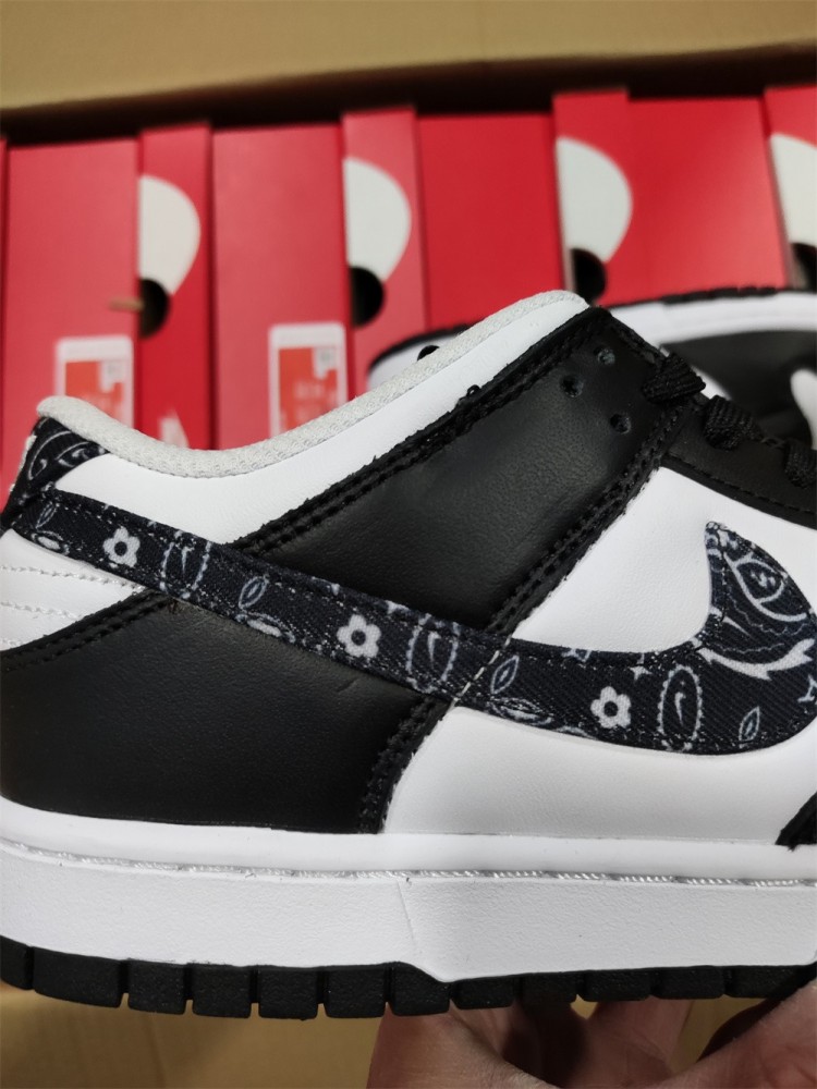 Nike Dunk Low Black Paisley (W)  DH4401-100