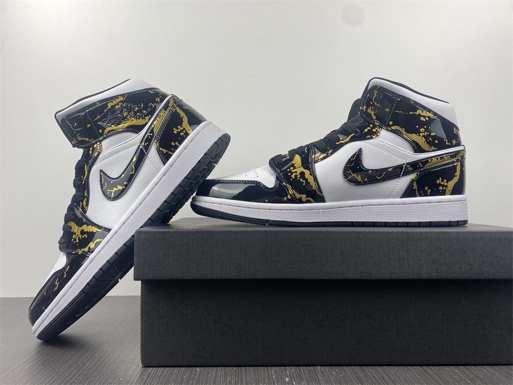 AIR JORDAN 1 MID 554724