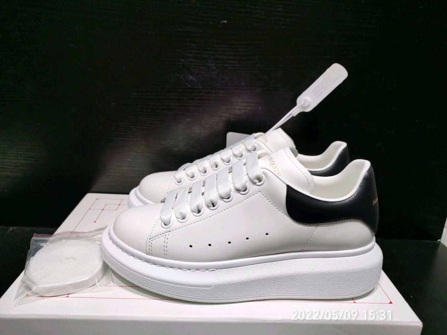 Alxndr McQN Oversized Ivory Black 553680 WHGP 59061