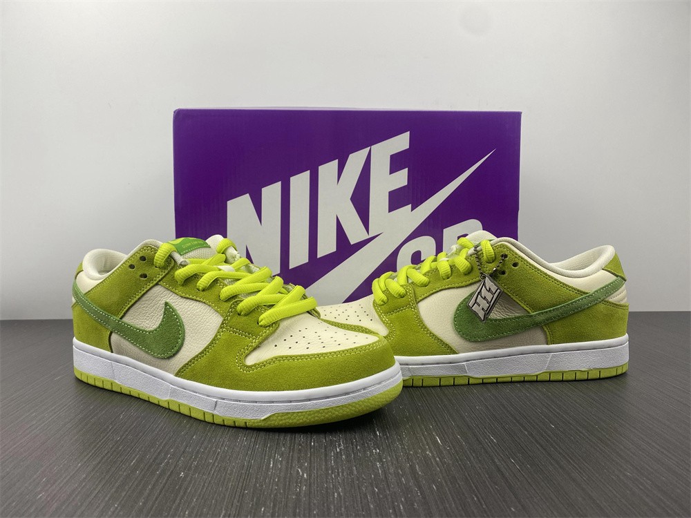 Nike SB Dunk Low Green Apple  DM0807-300