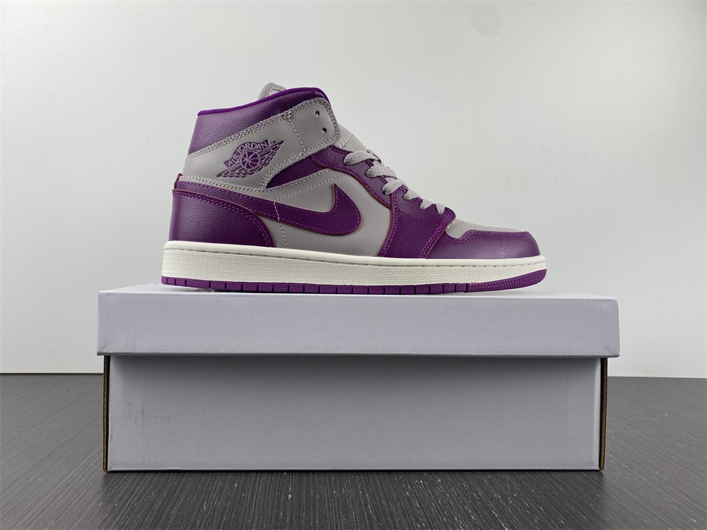 Jordan 1 Mid Magenta (2022) (W)  BQ6472-501