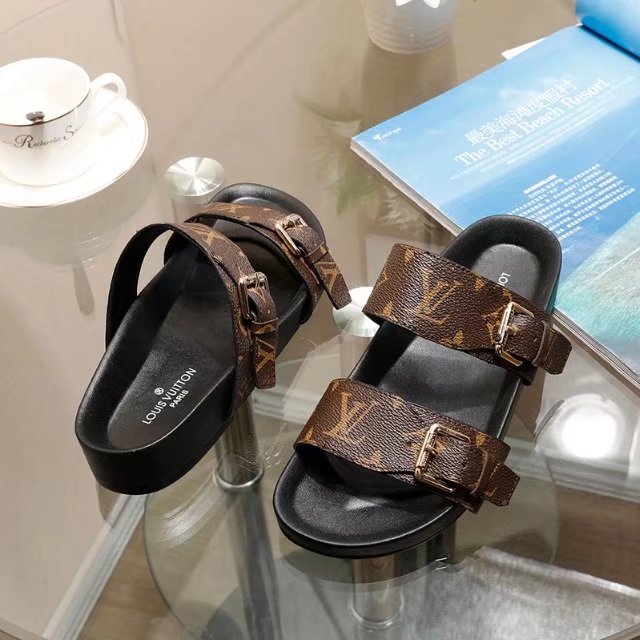 LsVttn sandals slides