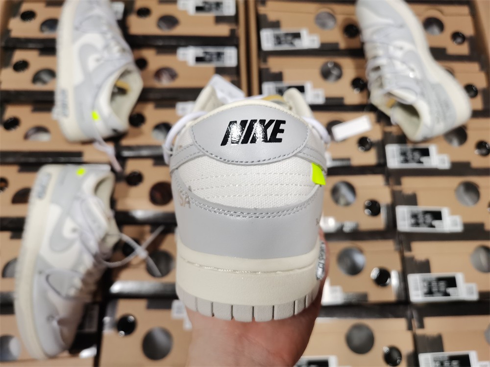 Off-White x Dunk Low