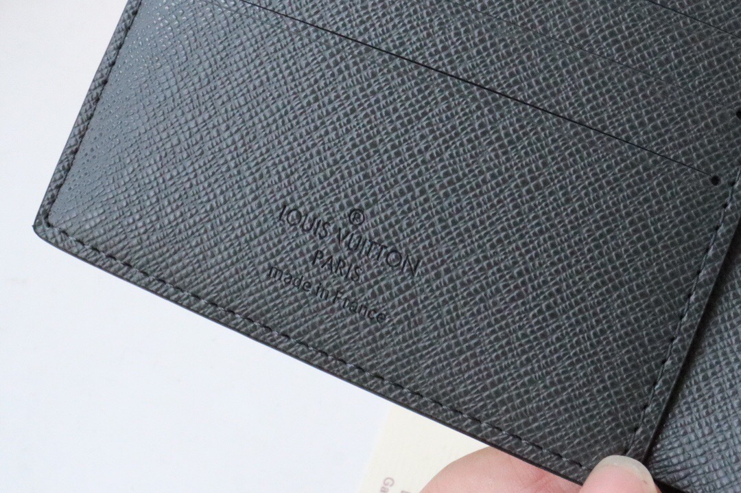 LsVttn MULTIPLE WALLET M30843