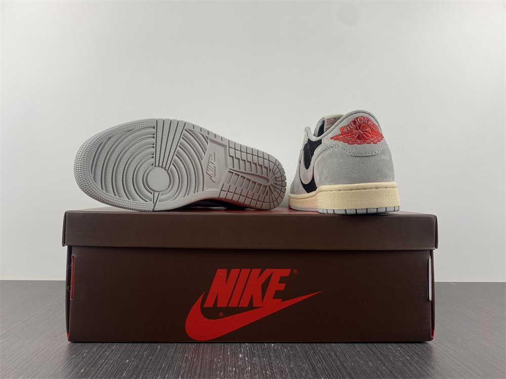 Air Jordan 1 Low OG x  Travis Scott 1