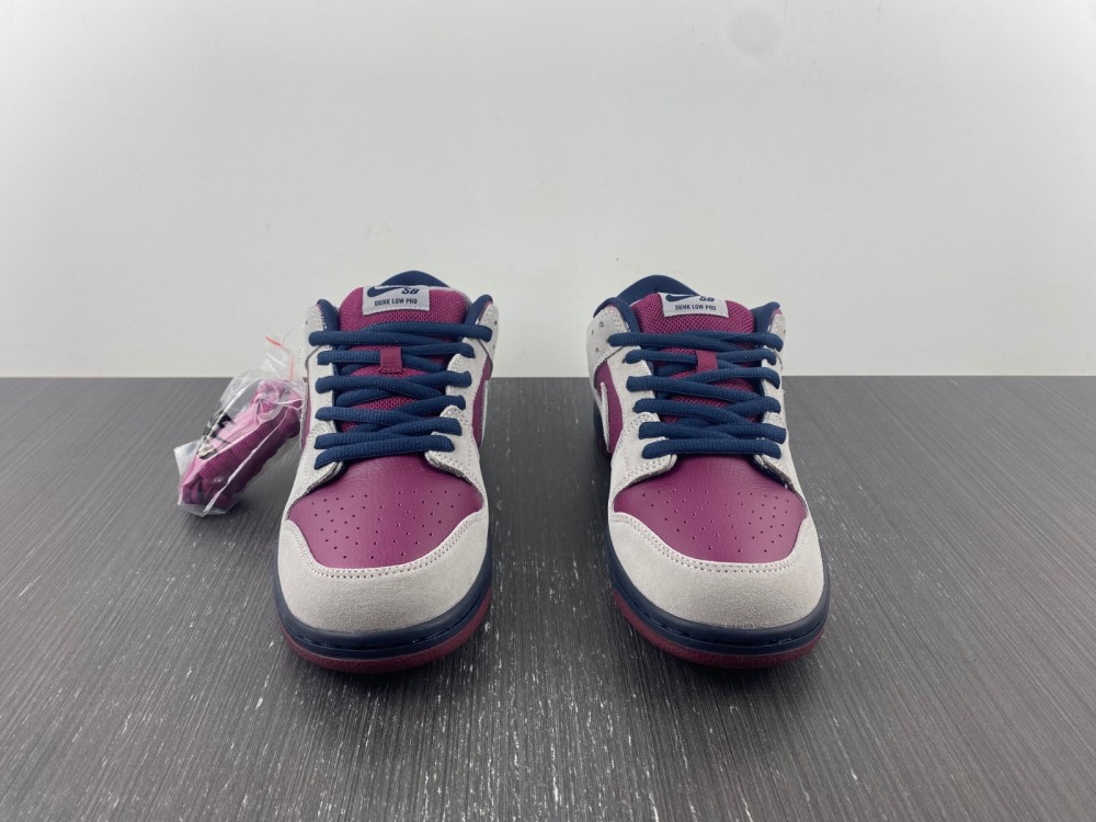 Nike SB Dunk Low Atmosphere Grey True Berry BQ6817-001