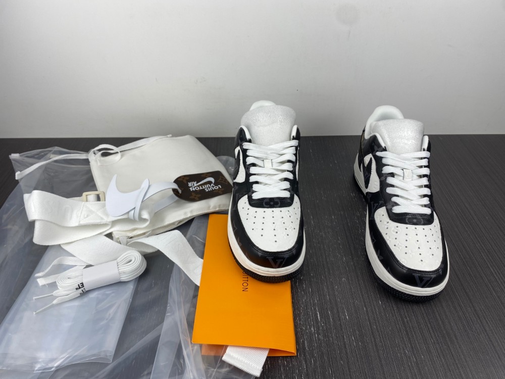 Nike Air Force 1 LsVttn Black