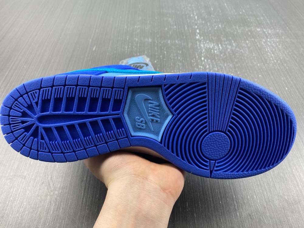 Nike SB Dunk Low Blue Raspberry DM0807-400