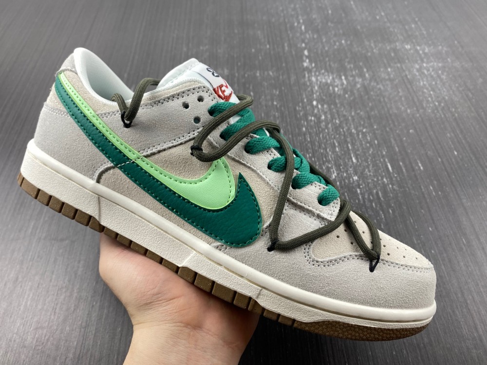 Nike Dunk Low SE 85 DO9457-100J